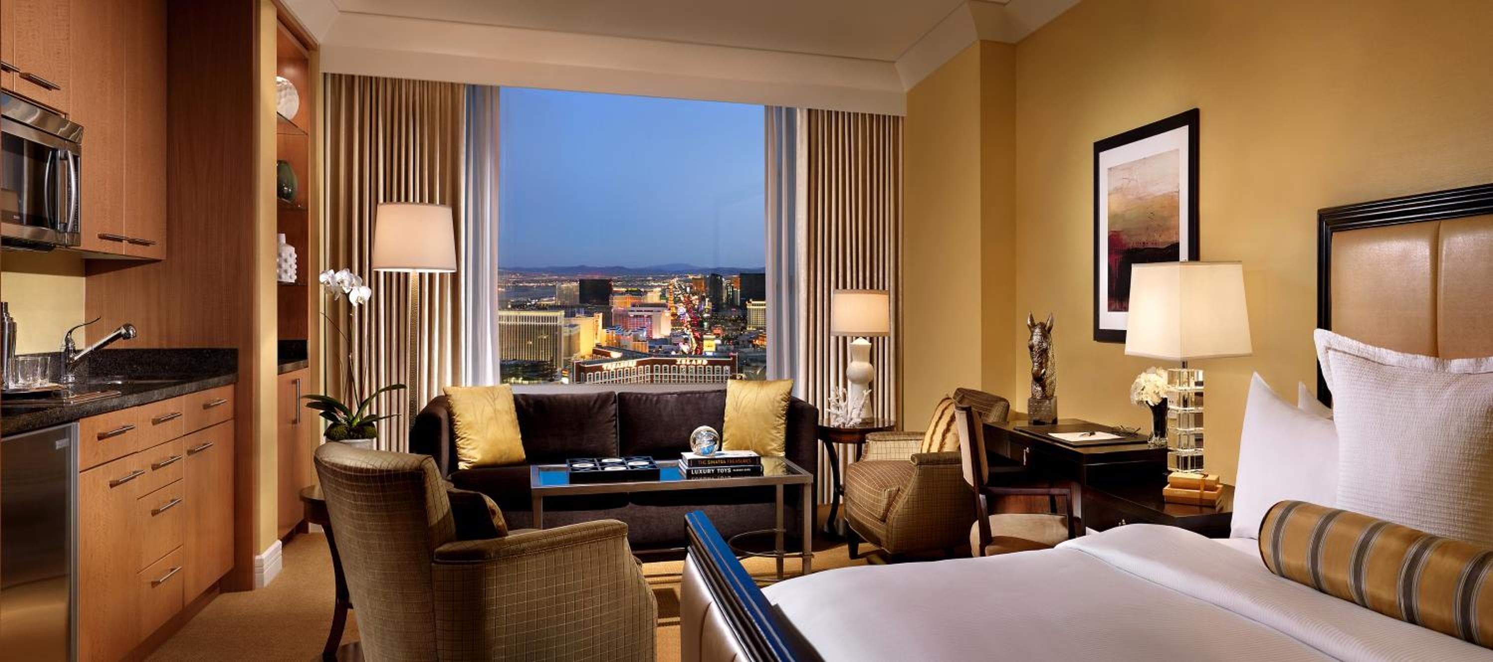 Deluxe King Room room photo