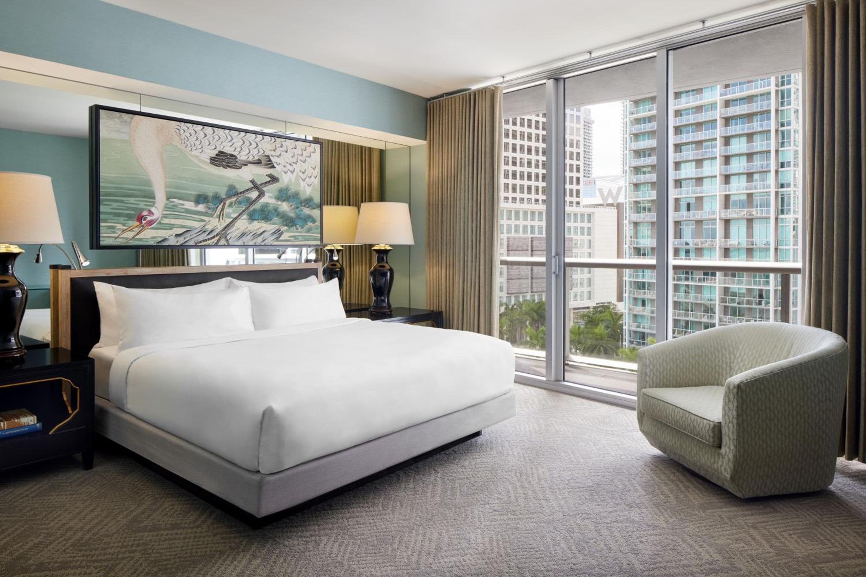Deluxe King Room with Balcony - Mobility Accessible room photo