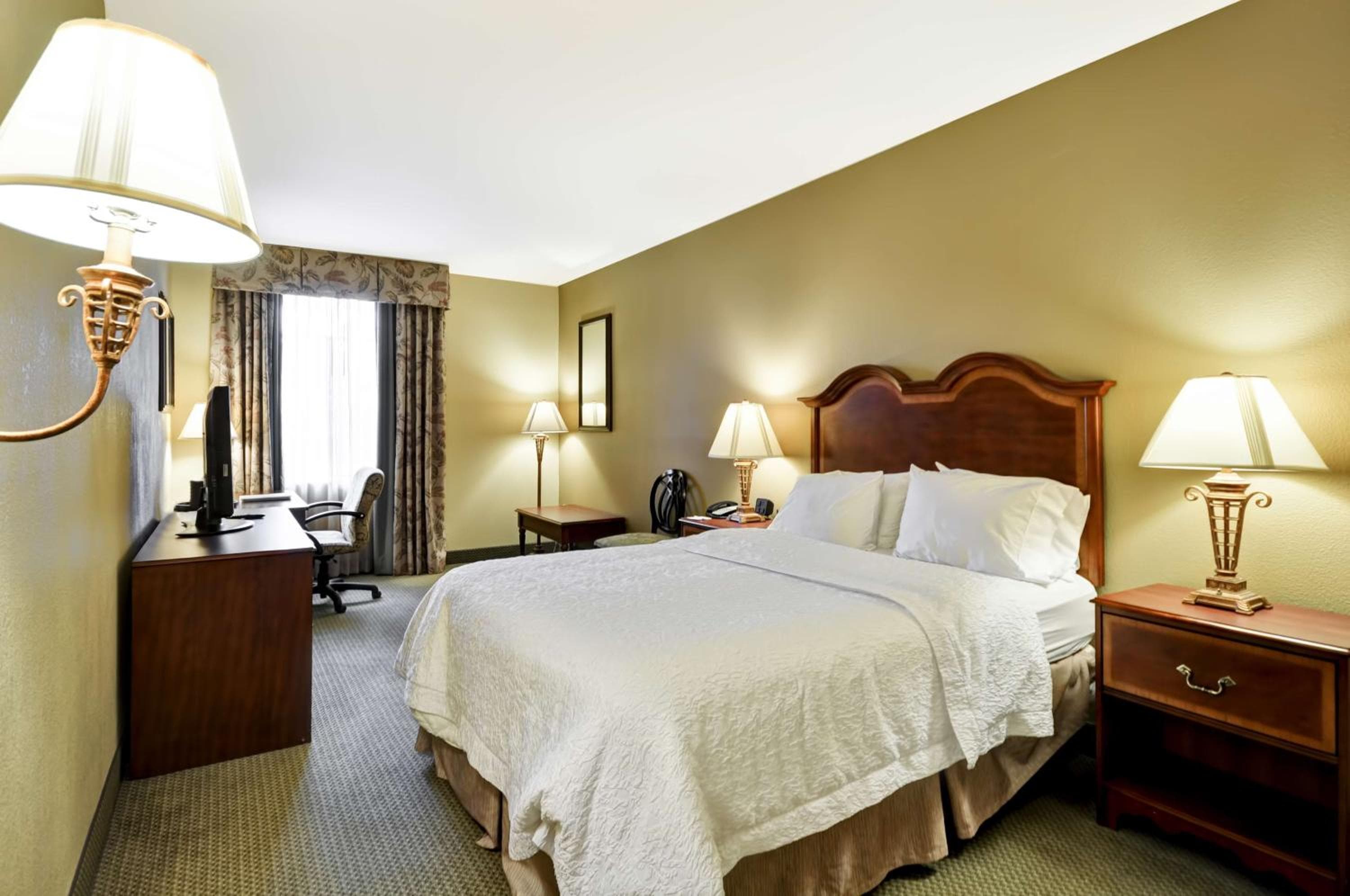Queen Room - Non-Smoking room photo