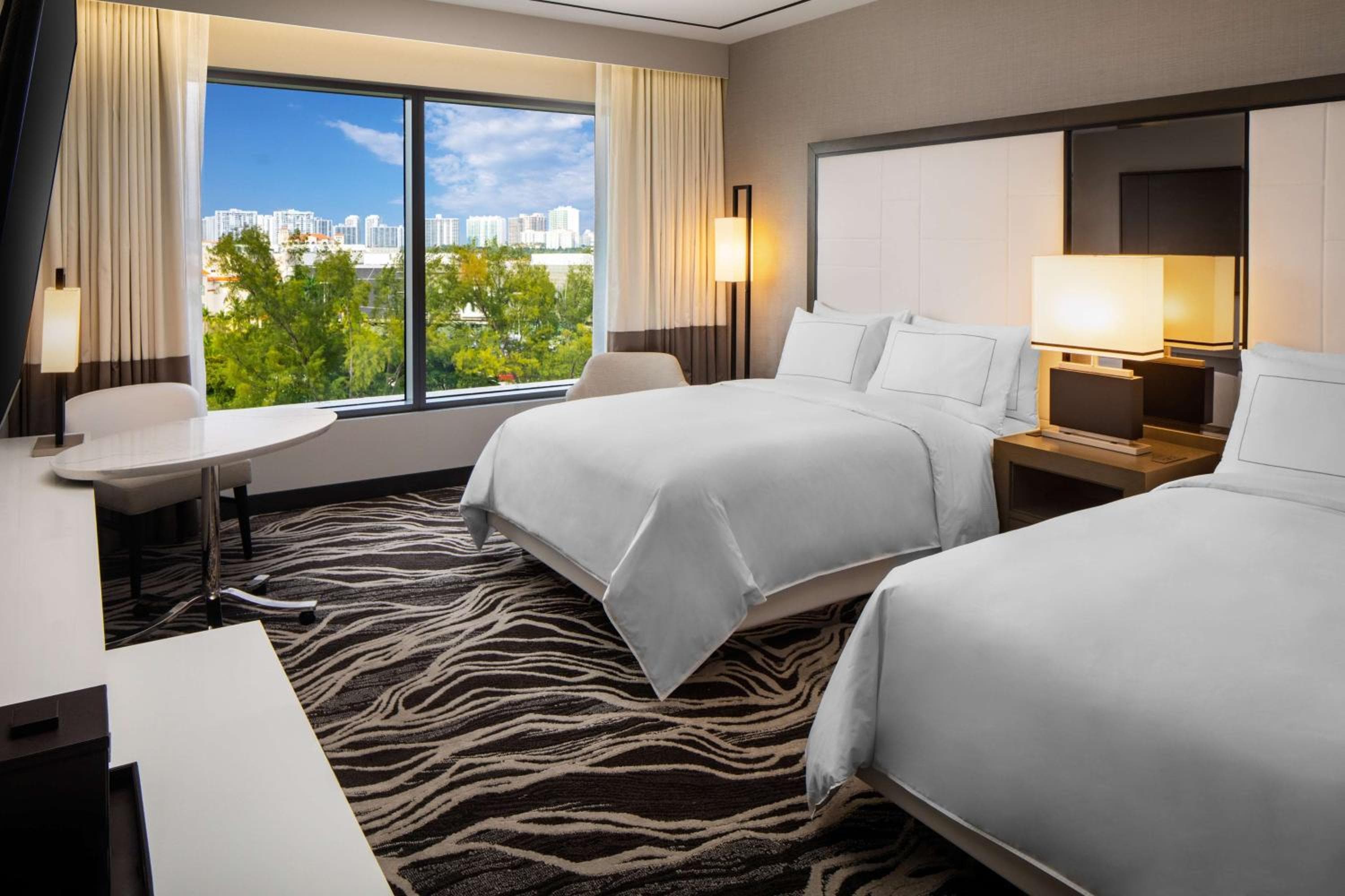 Queen Room with Two Queen Beds - Hearing Access room photo