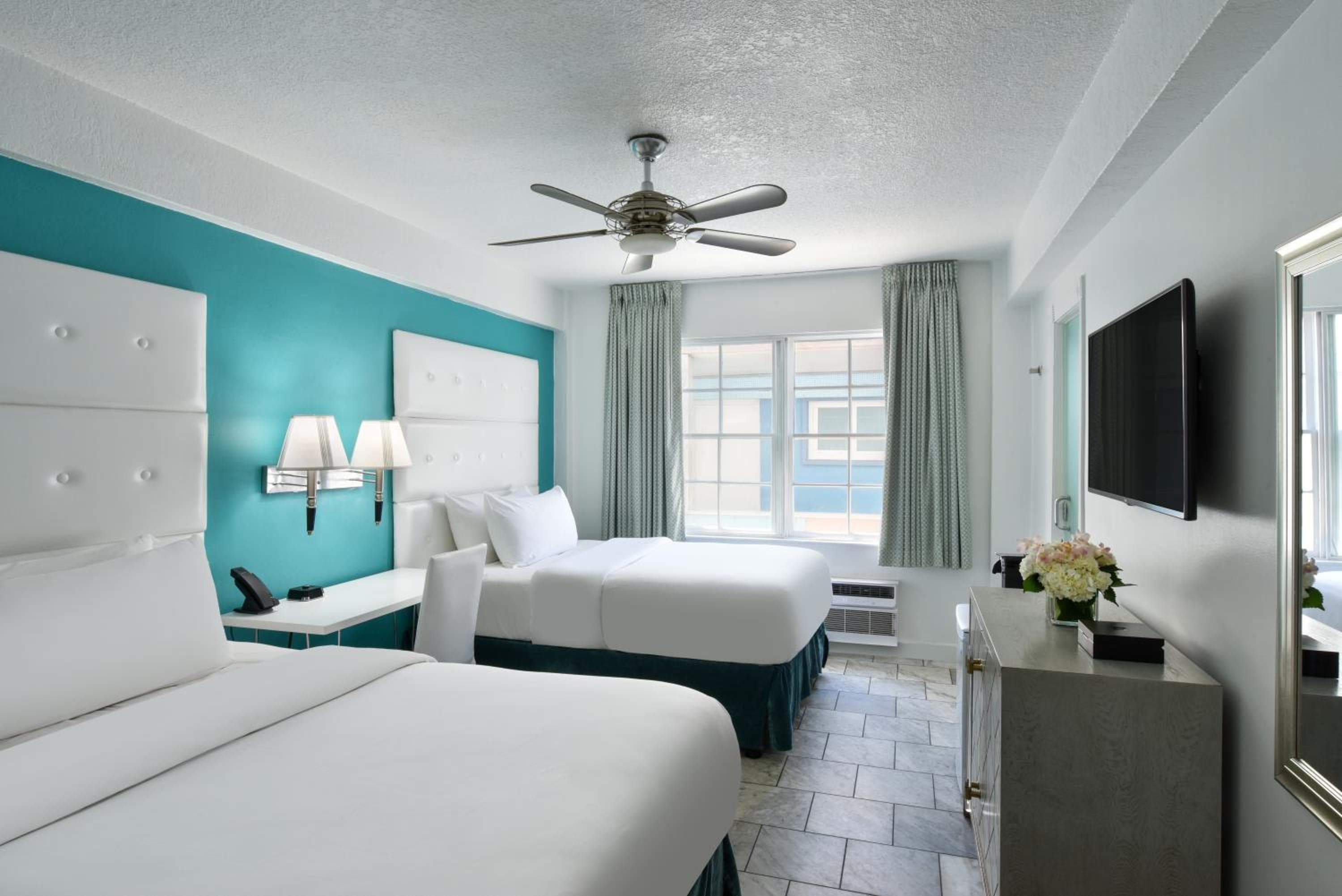 Deluxe Double Room with Two Double Beds room photo