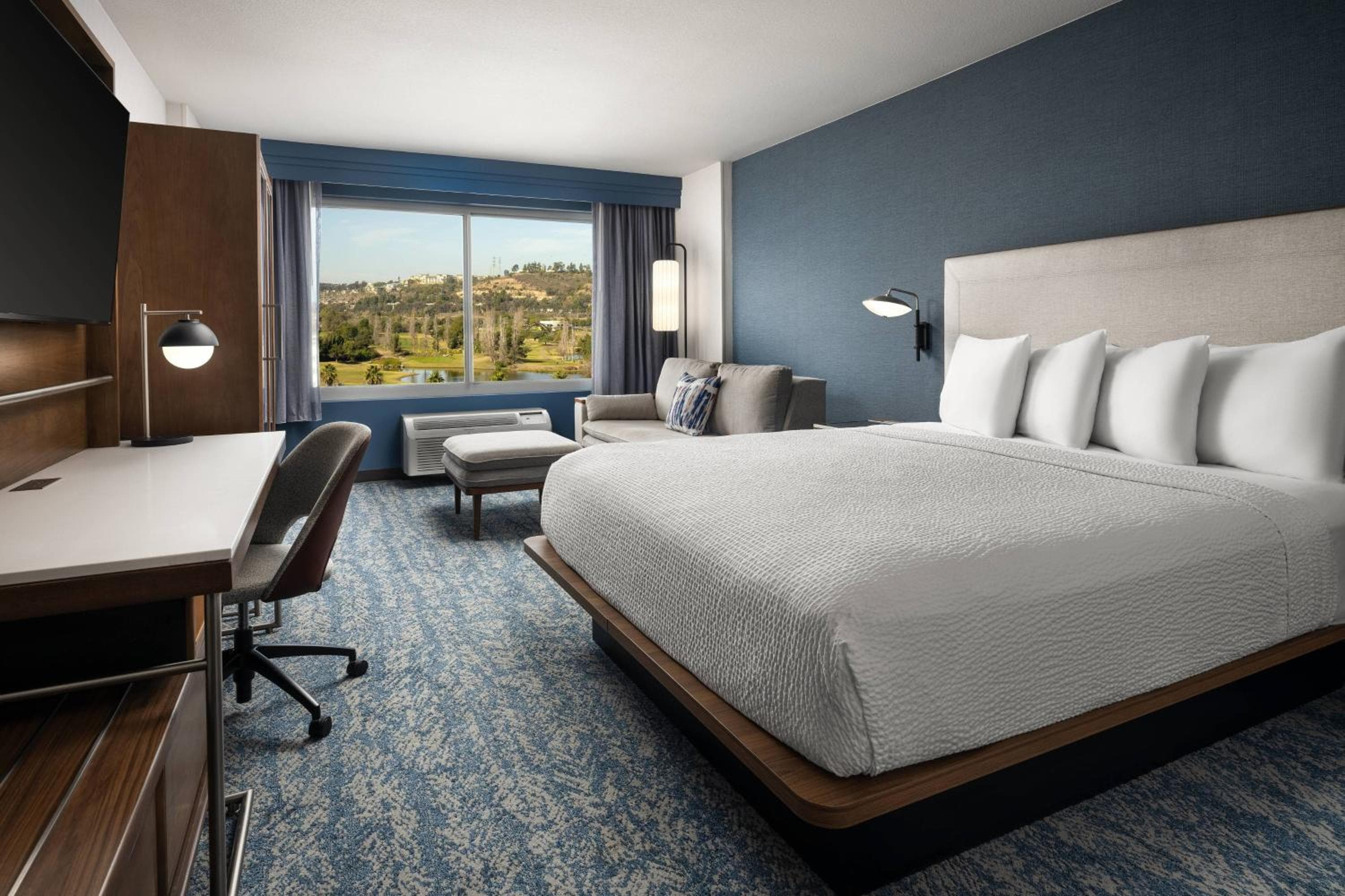 King Room with Sofa Bed room photo