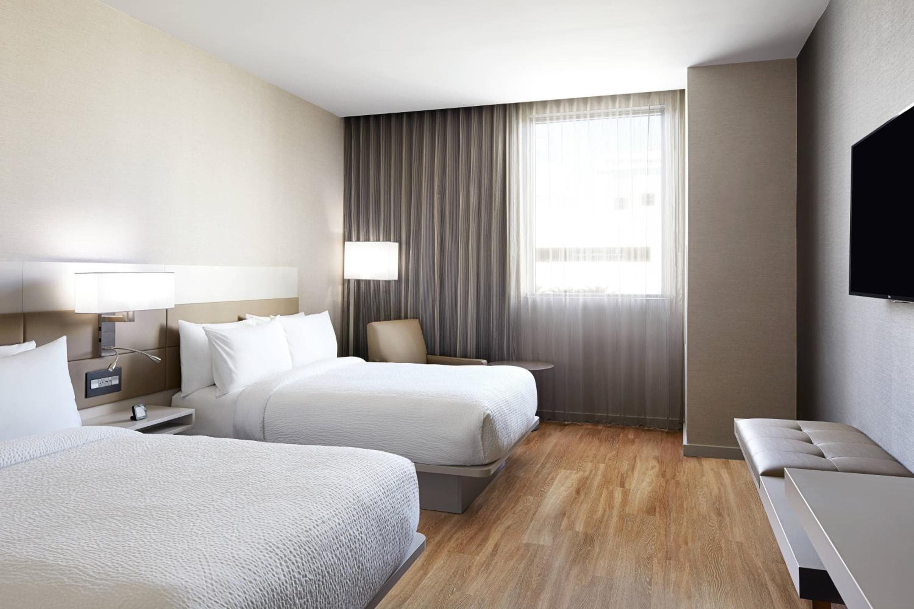 Double Room with Two Double Beds - Hearing Accessible room photo