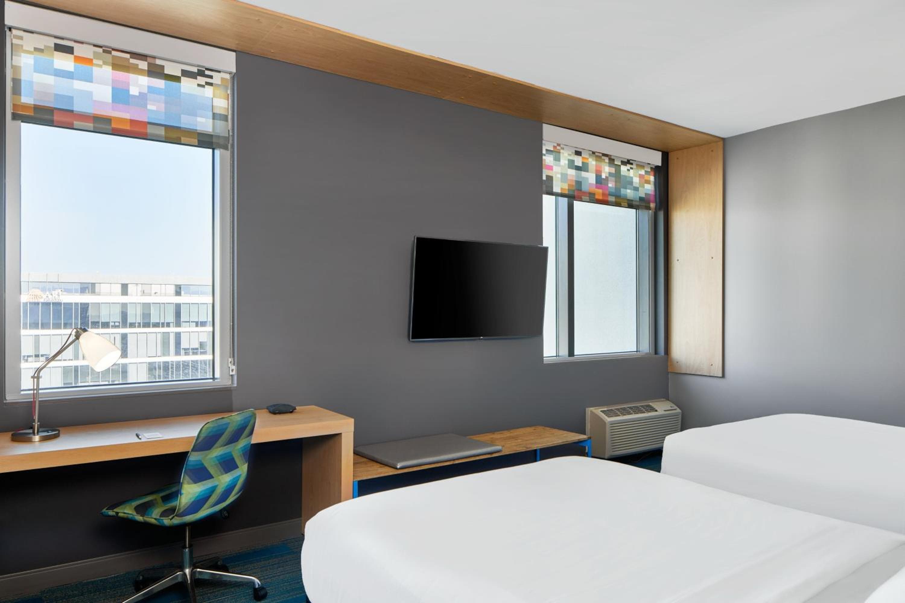 Aloft, Guest room, 2 Queen room photo