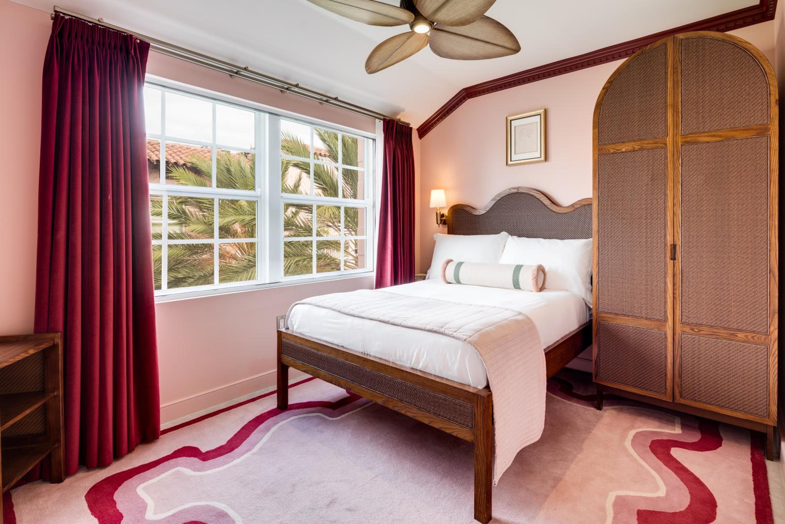 Superior Queen room photo