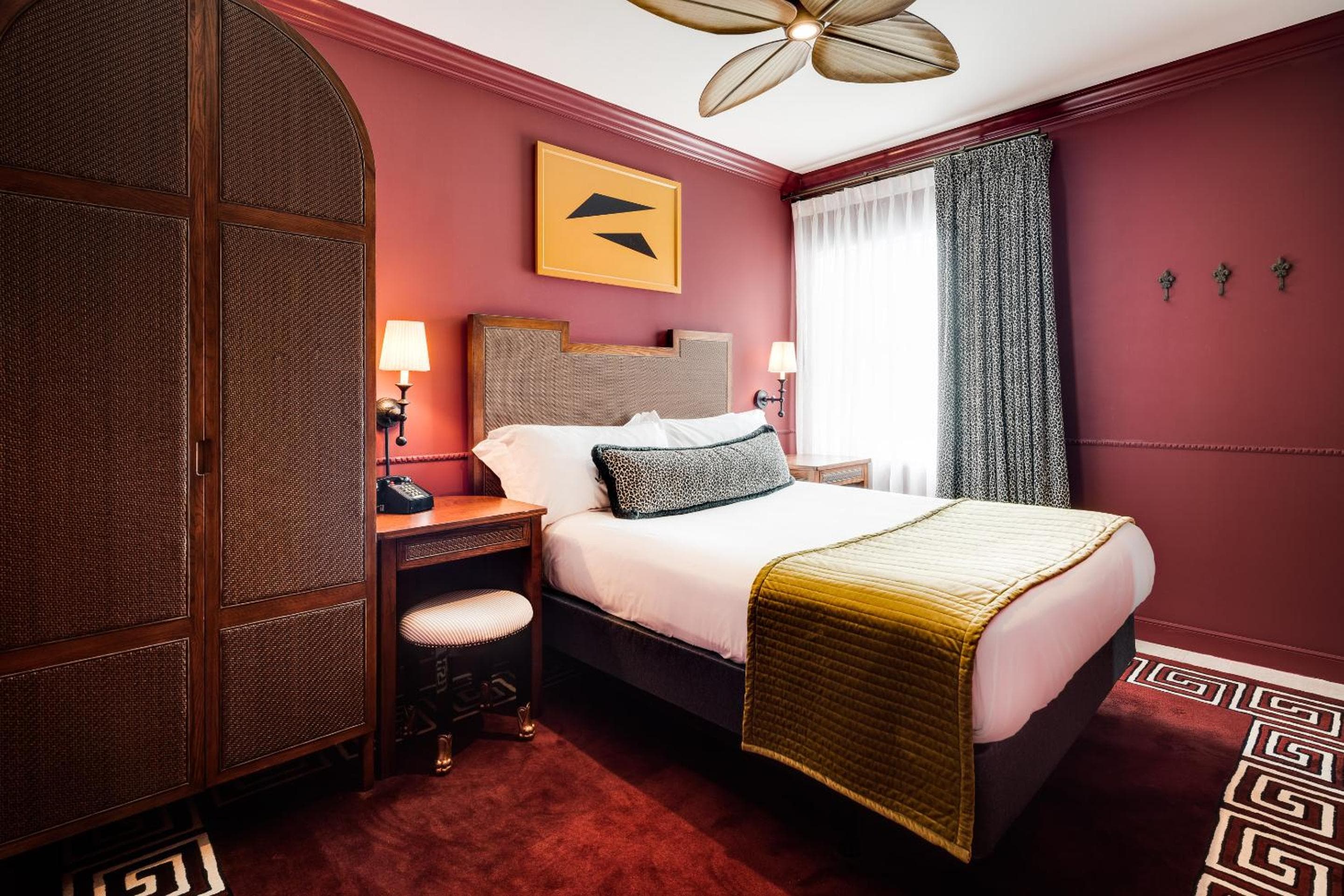 Accessible Classic Queen room photo