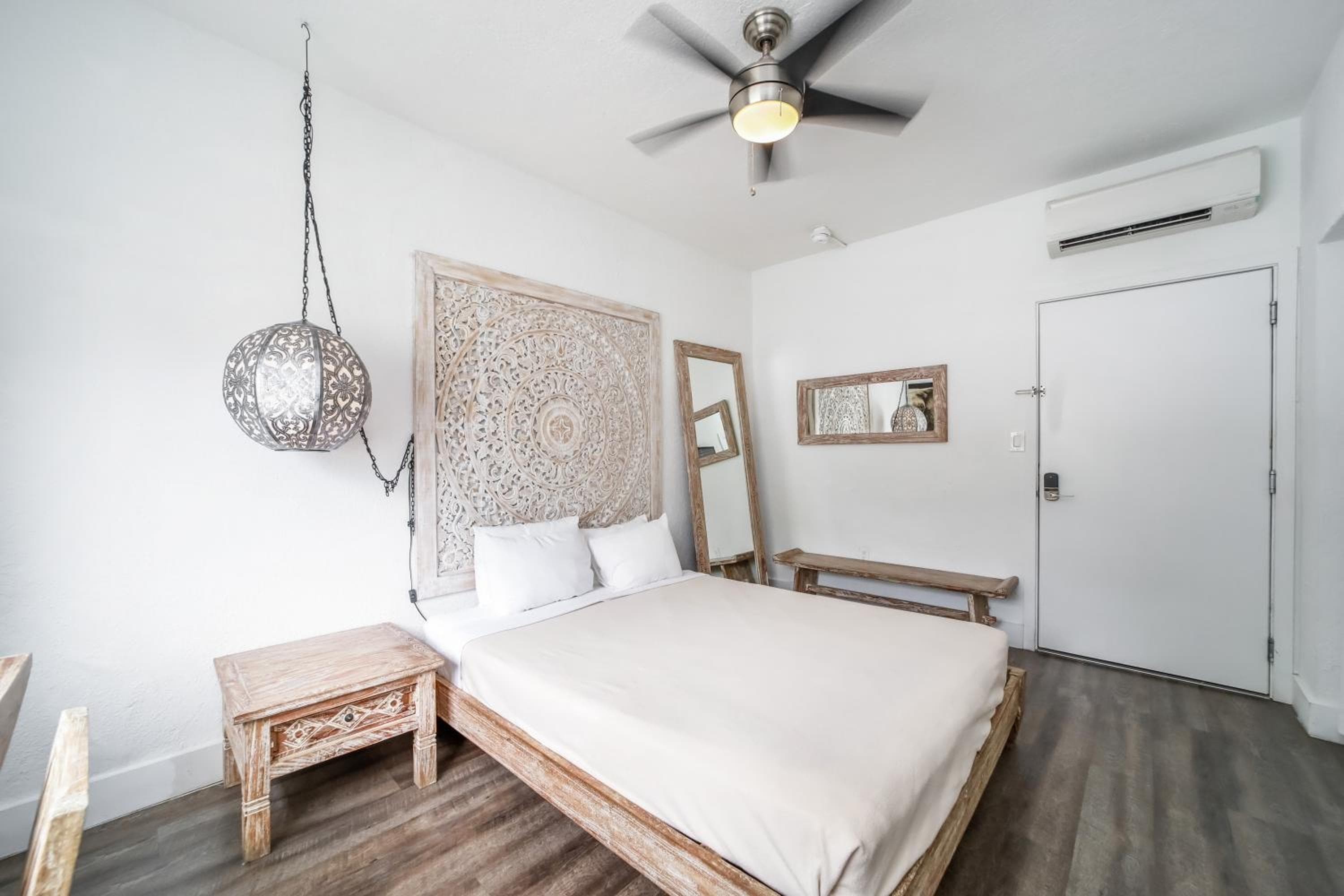Standard Queen Room (Self Check-in) room photo