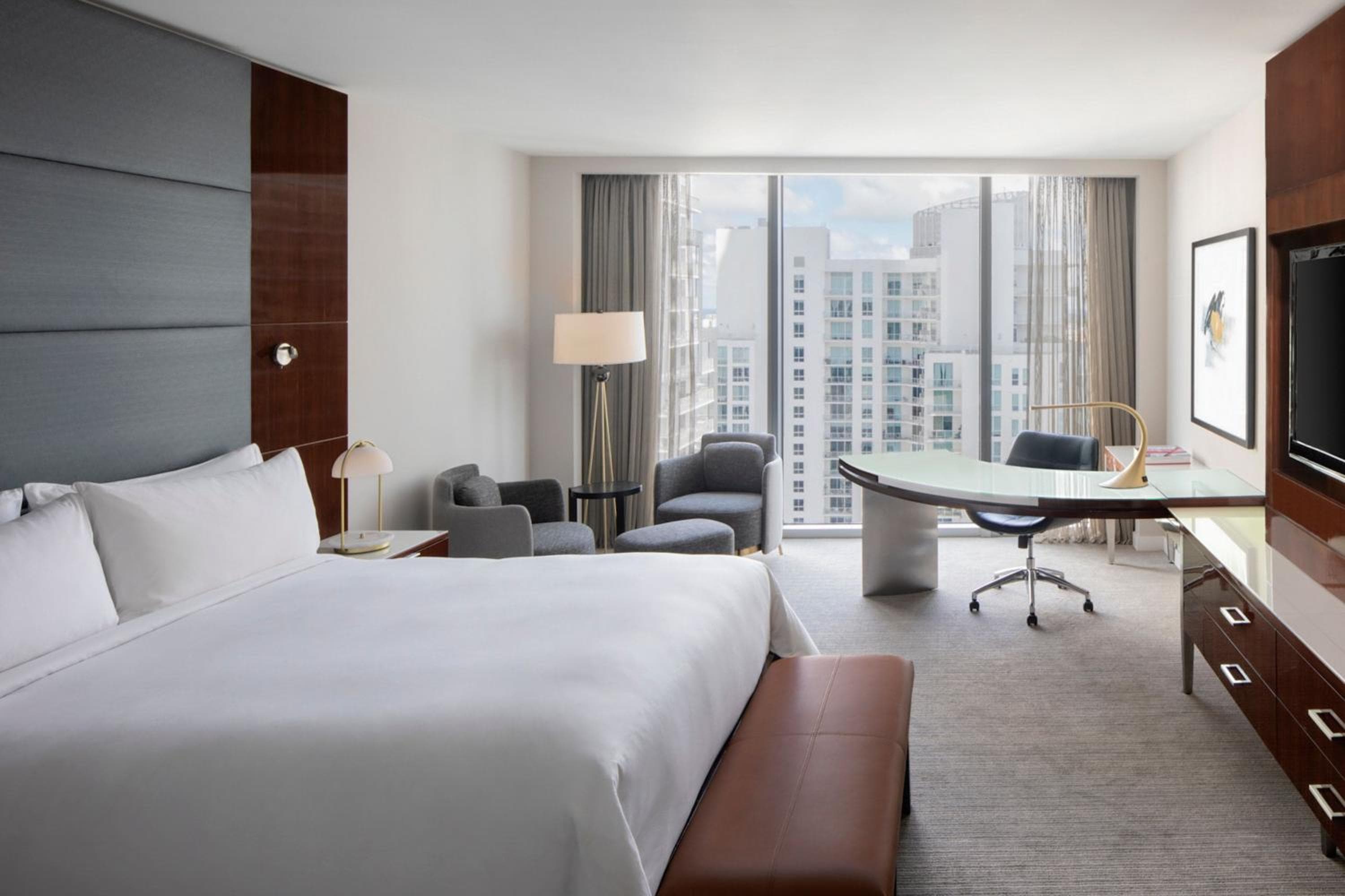 King or Double Room with City View room photo