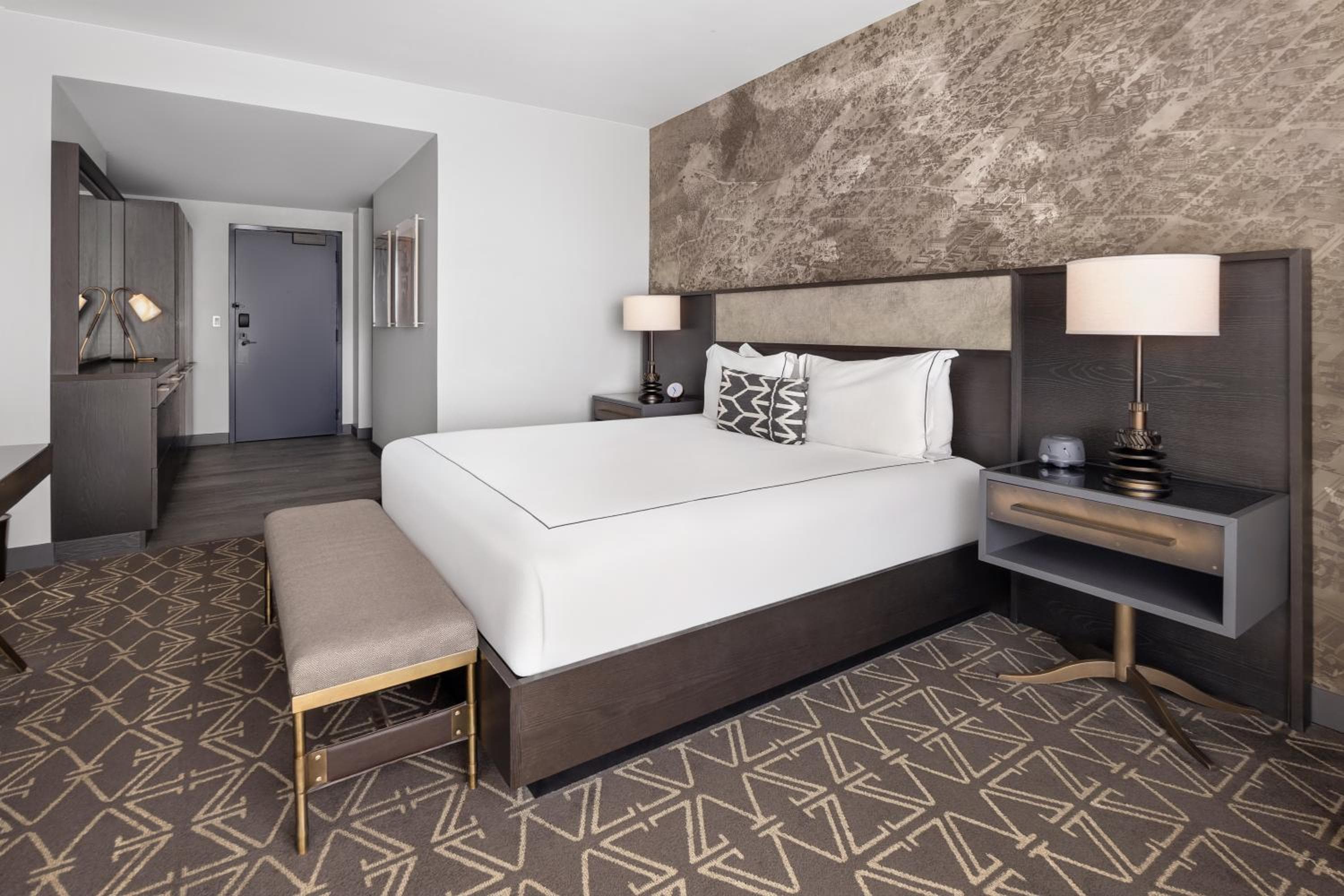 King Accessible room photo