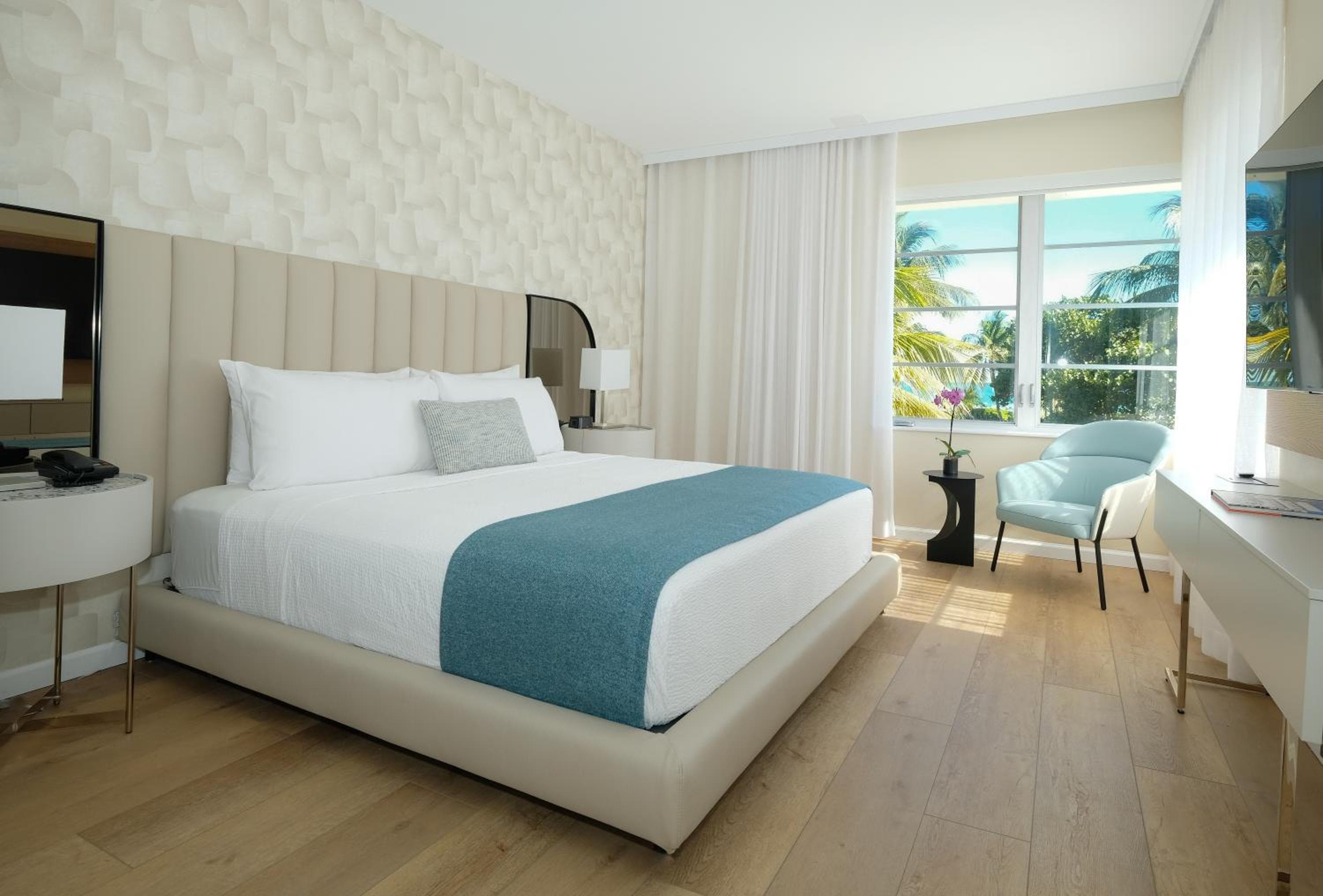 Ocean Front Corner King room photo