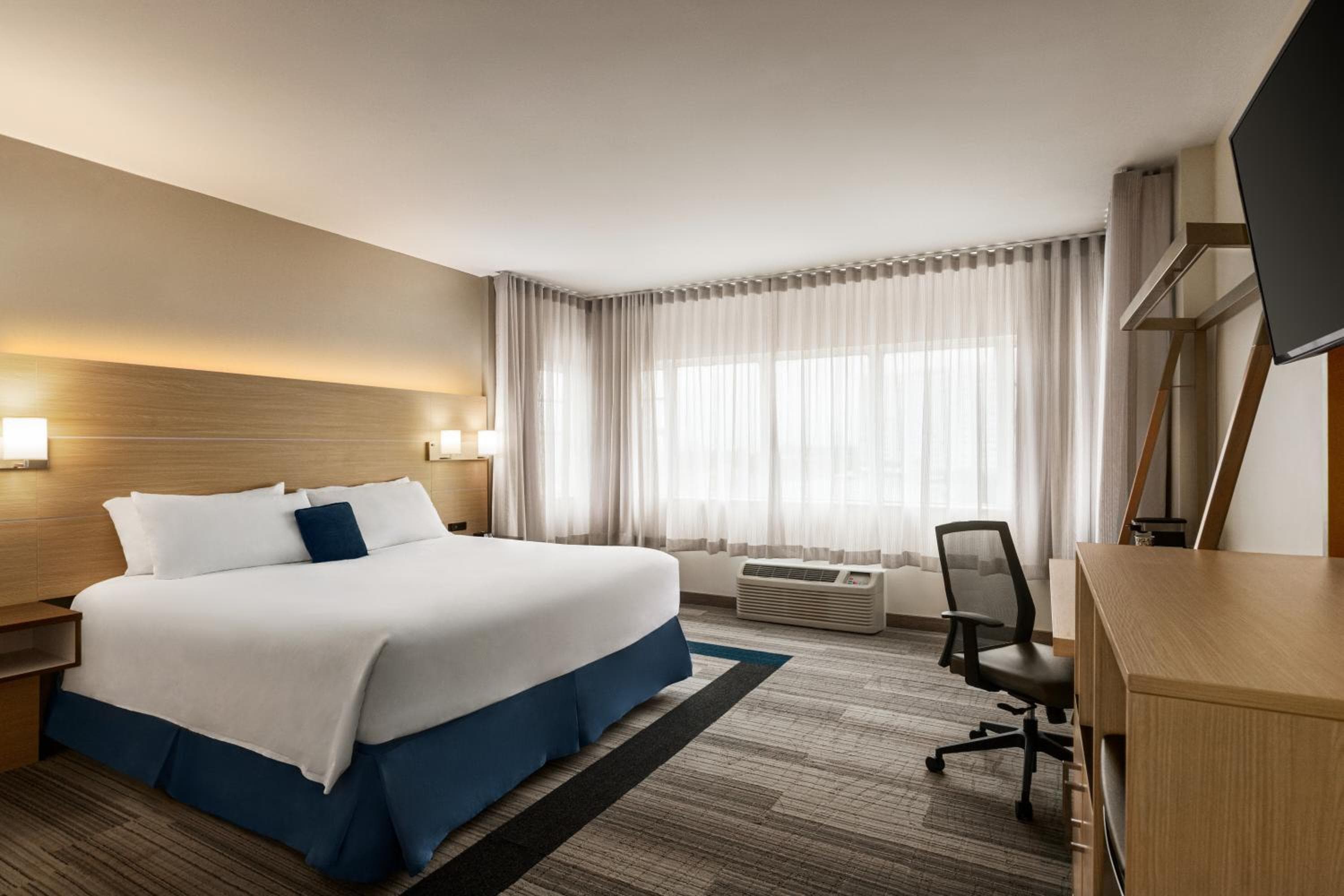 Accessible King Room room photo