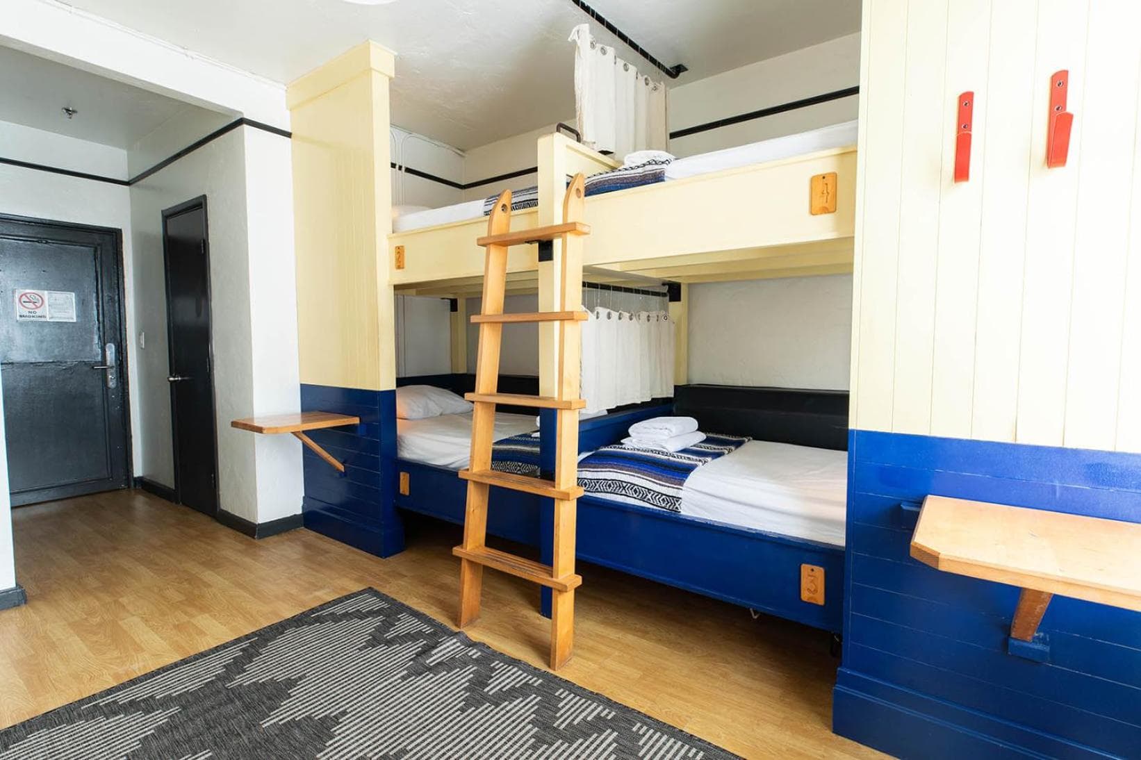 Premium Family Room room photo