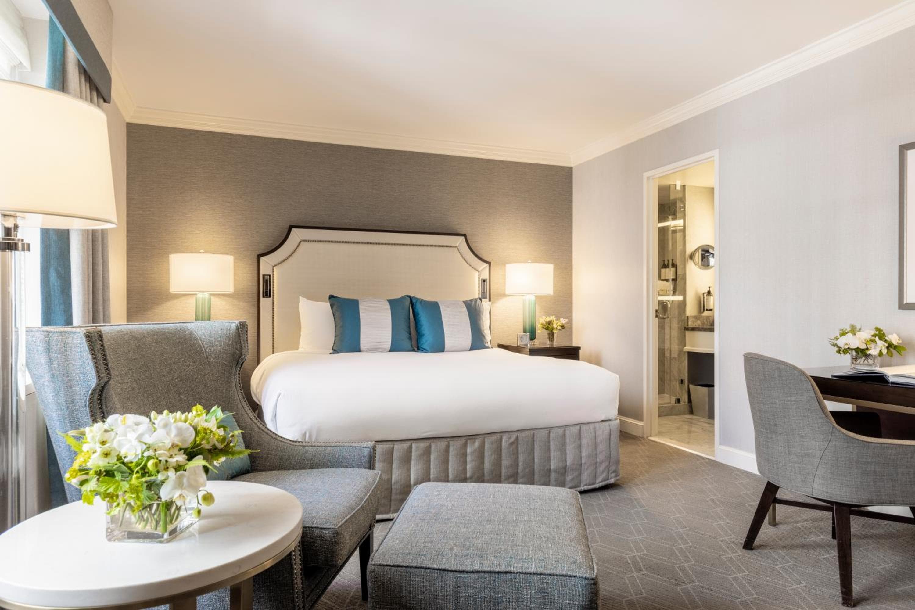 Deluxe King Room room photo