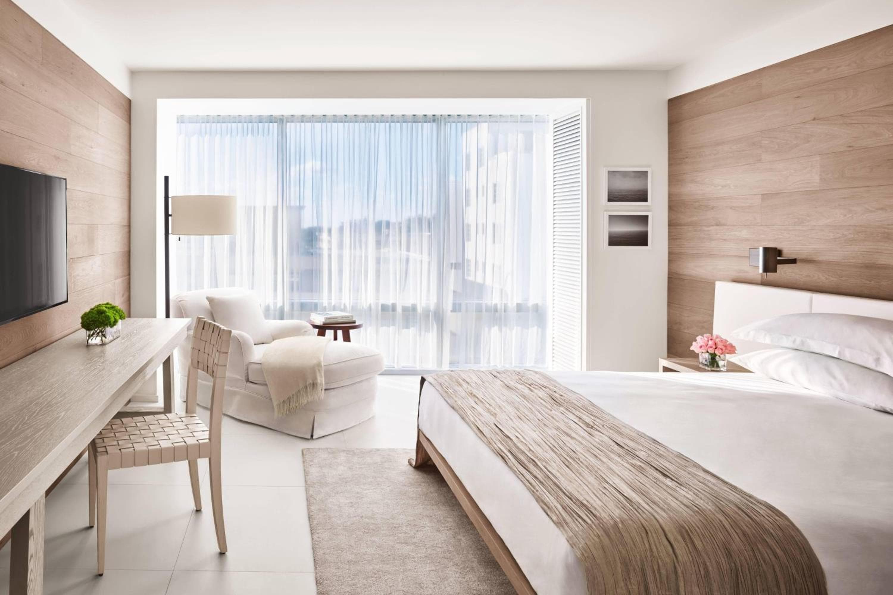 Standard King room photo