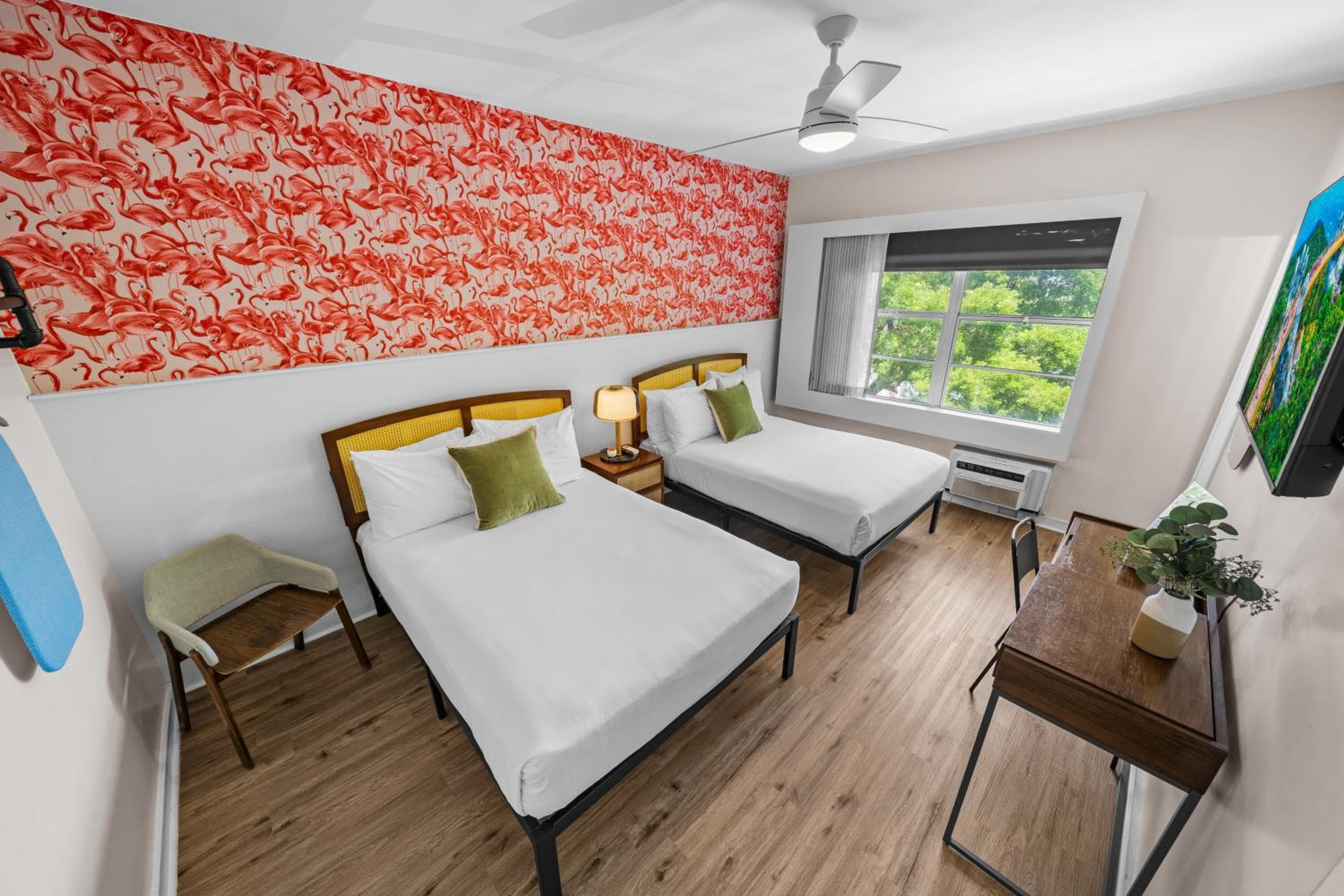 Deluxe Two Queen Beds with Kitchenette room photo