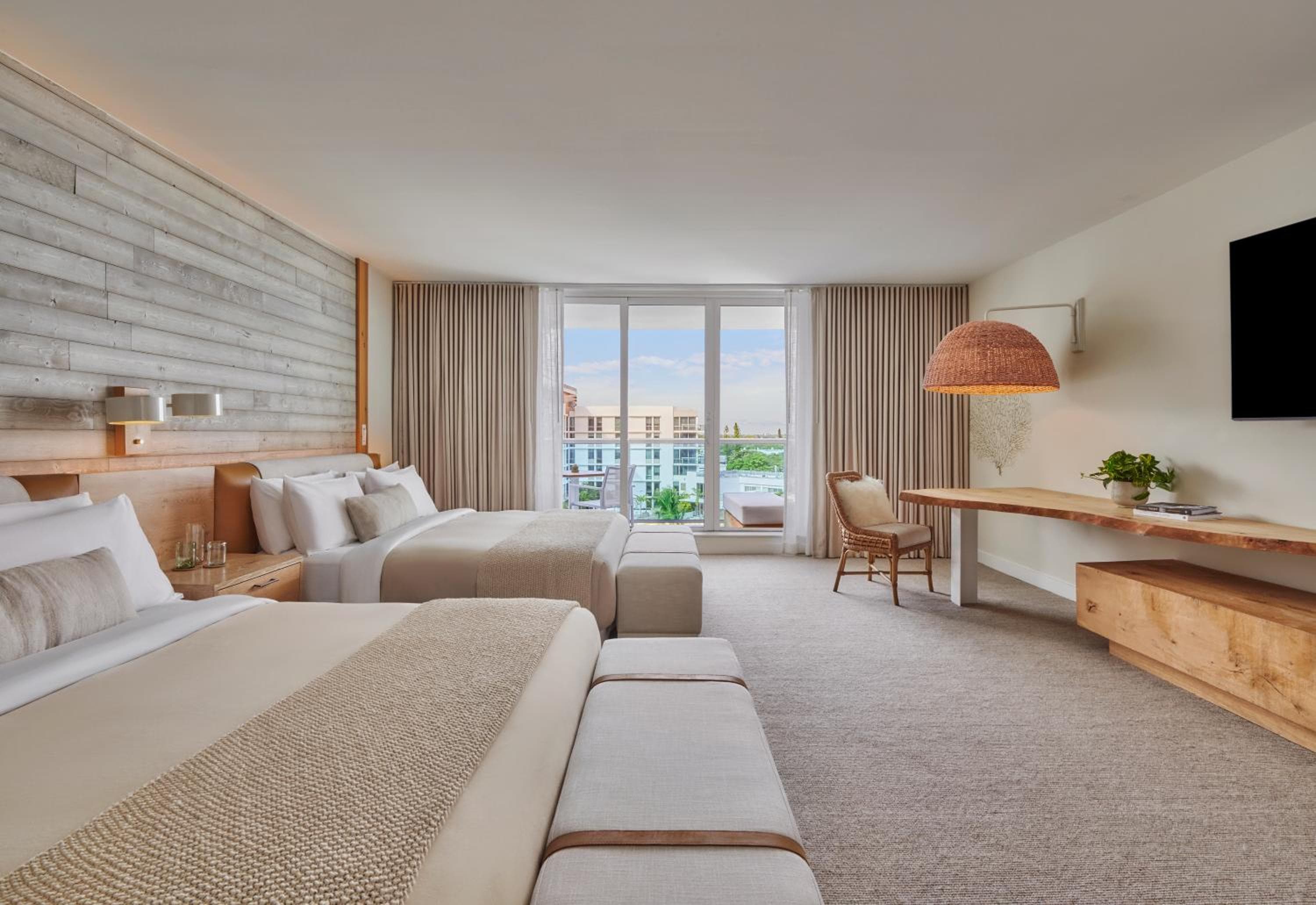 King Room with Two King Beds and Balcony room photo