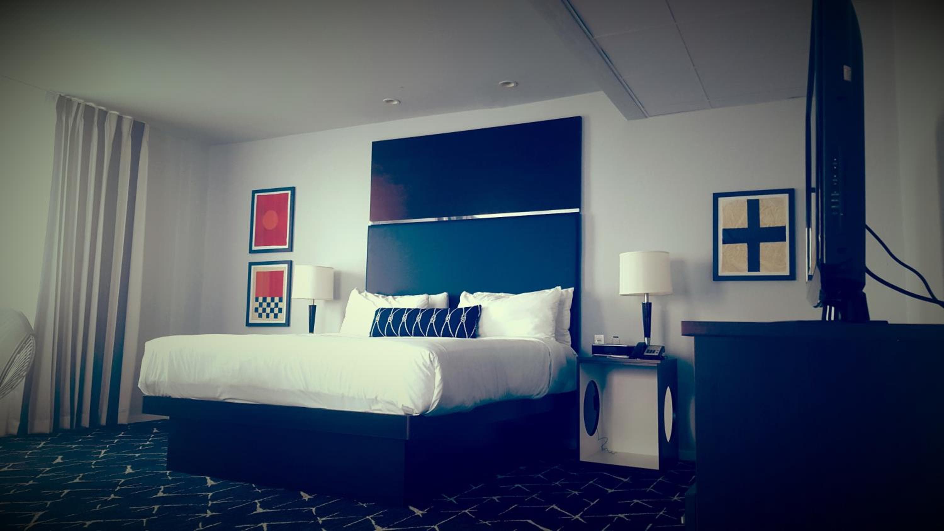 Deluxe King Room room photo