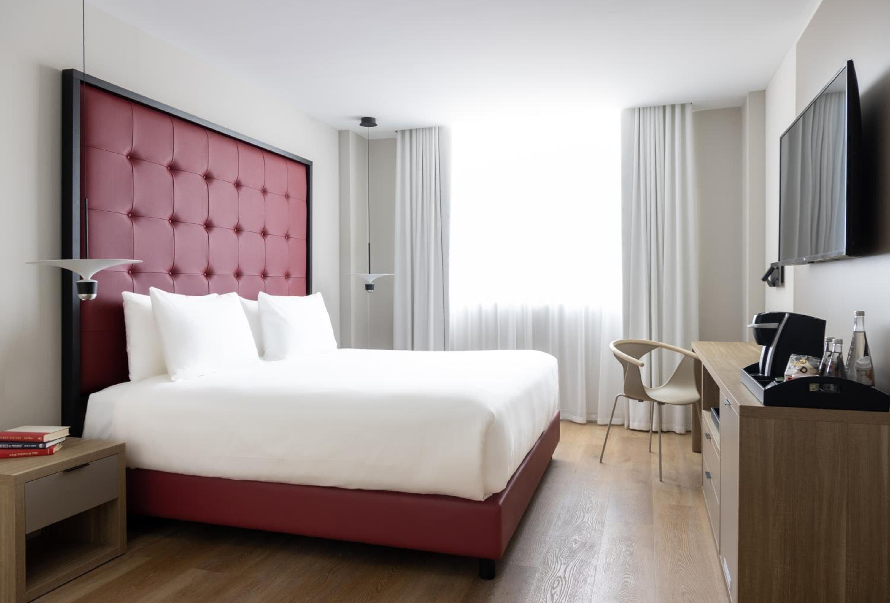 Superior King Room room photo
