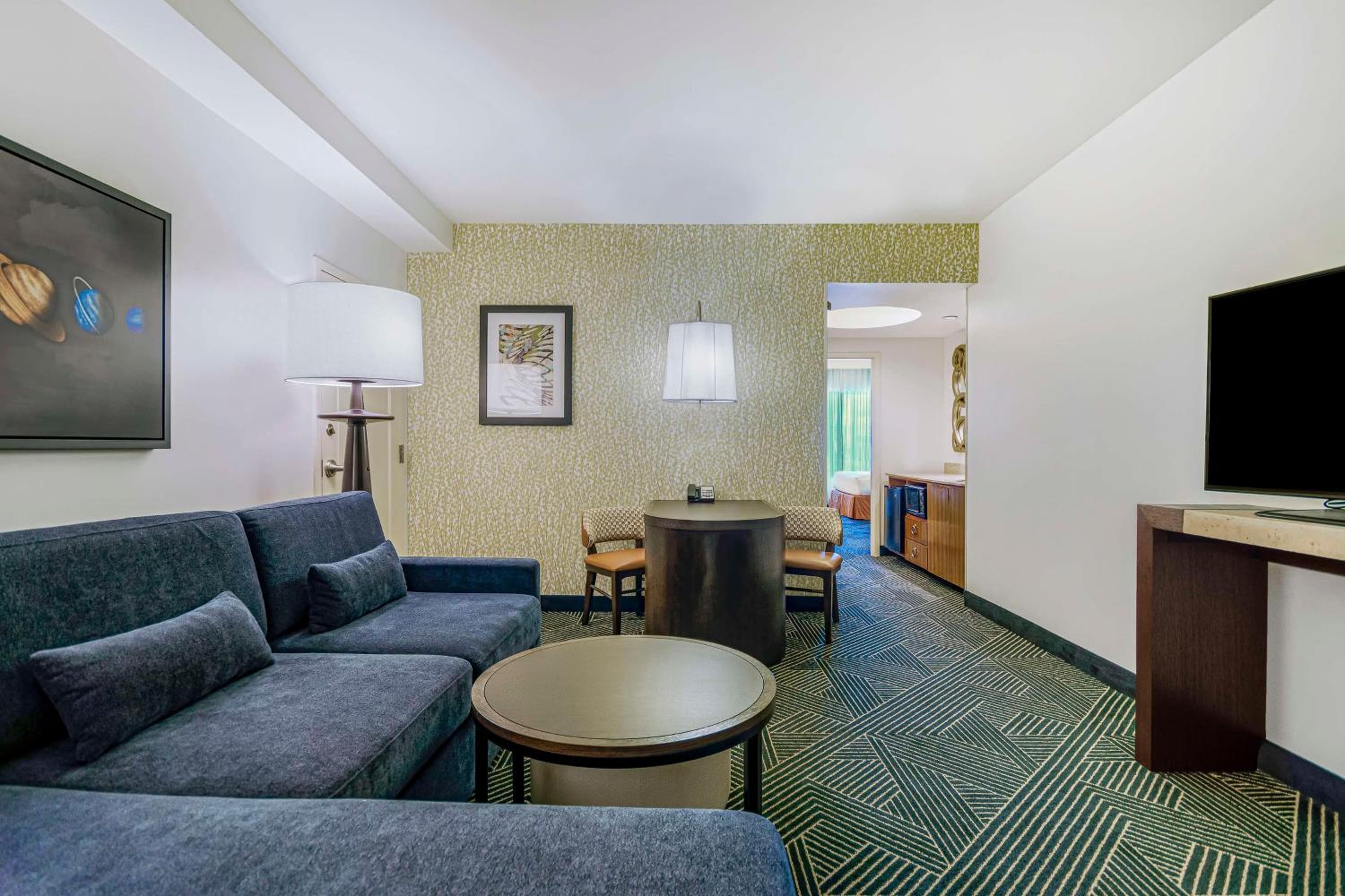 Two-Room King Suite with City View - High Floor room photo