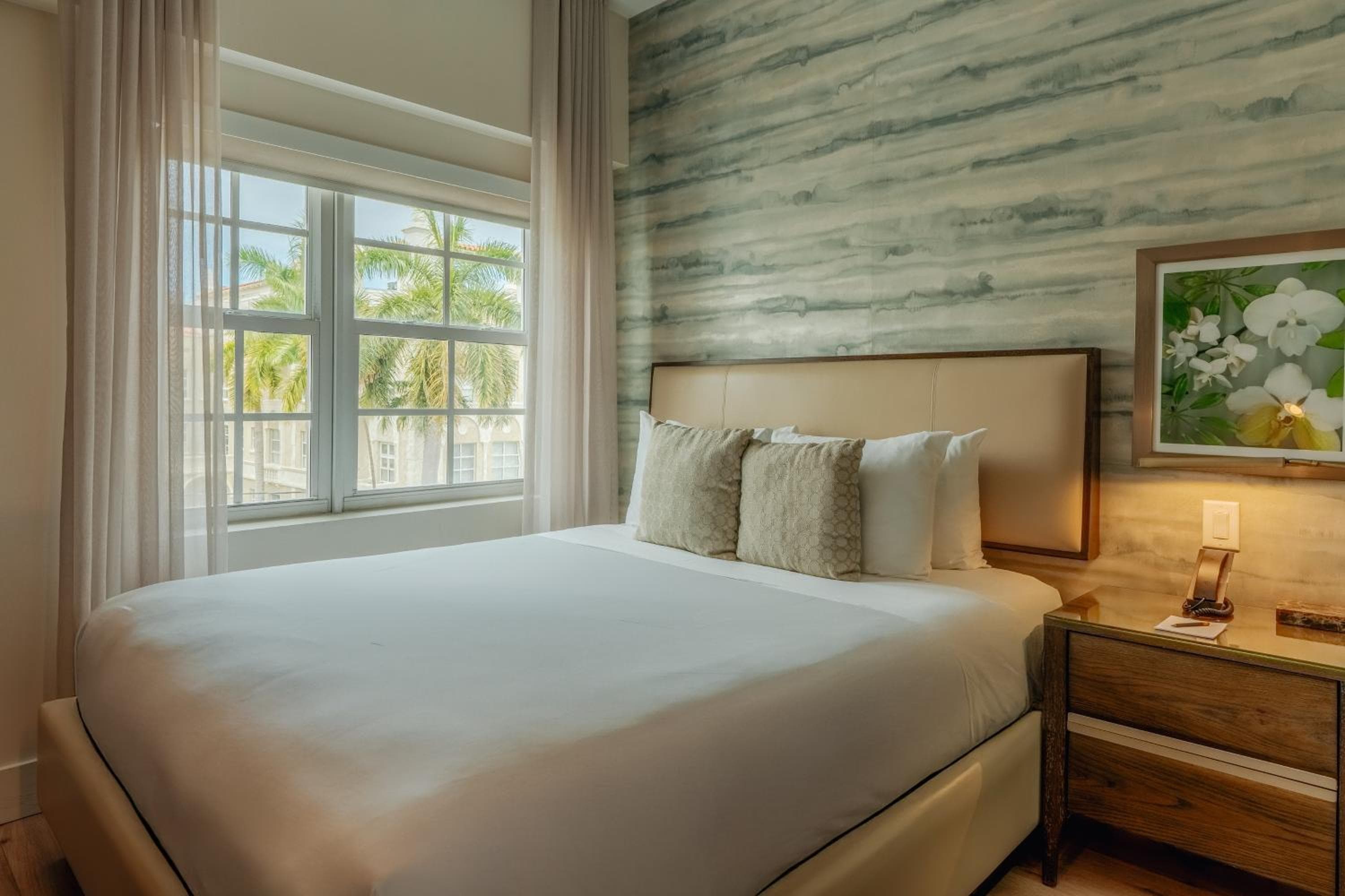 Premium Queen room photo