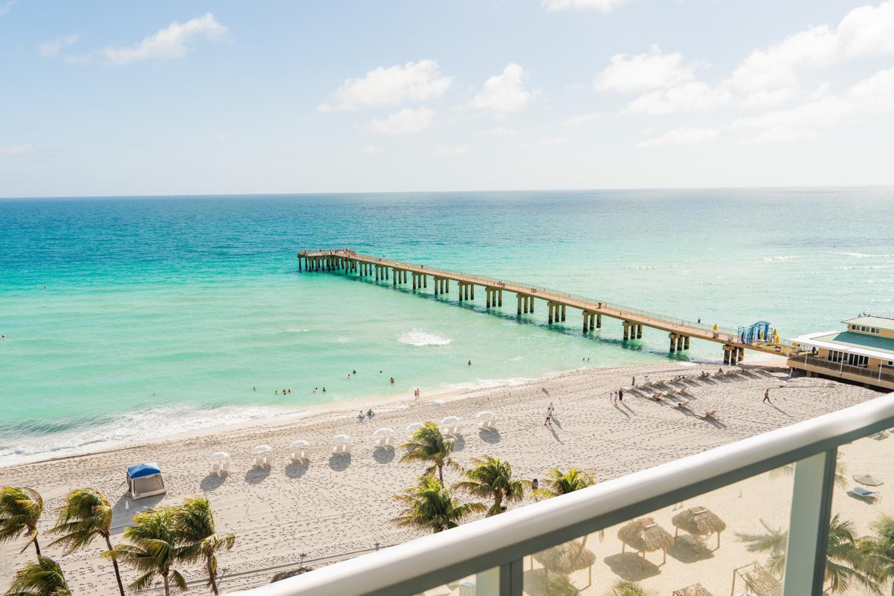 Oceanfront King Room with Balcony-Newly Renovated room photo