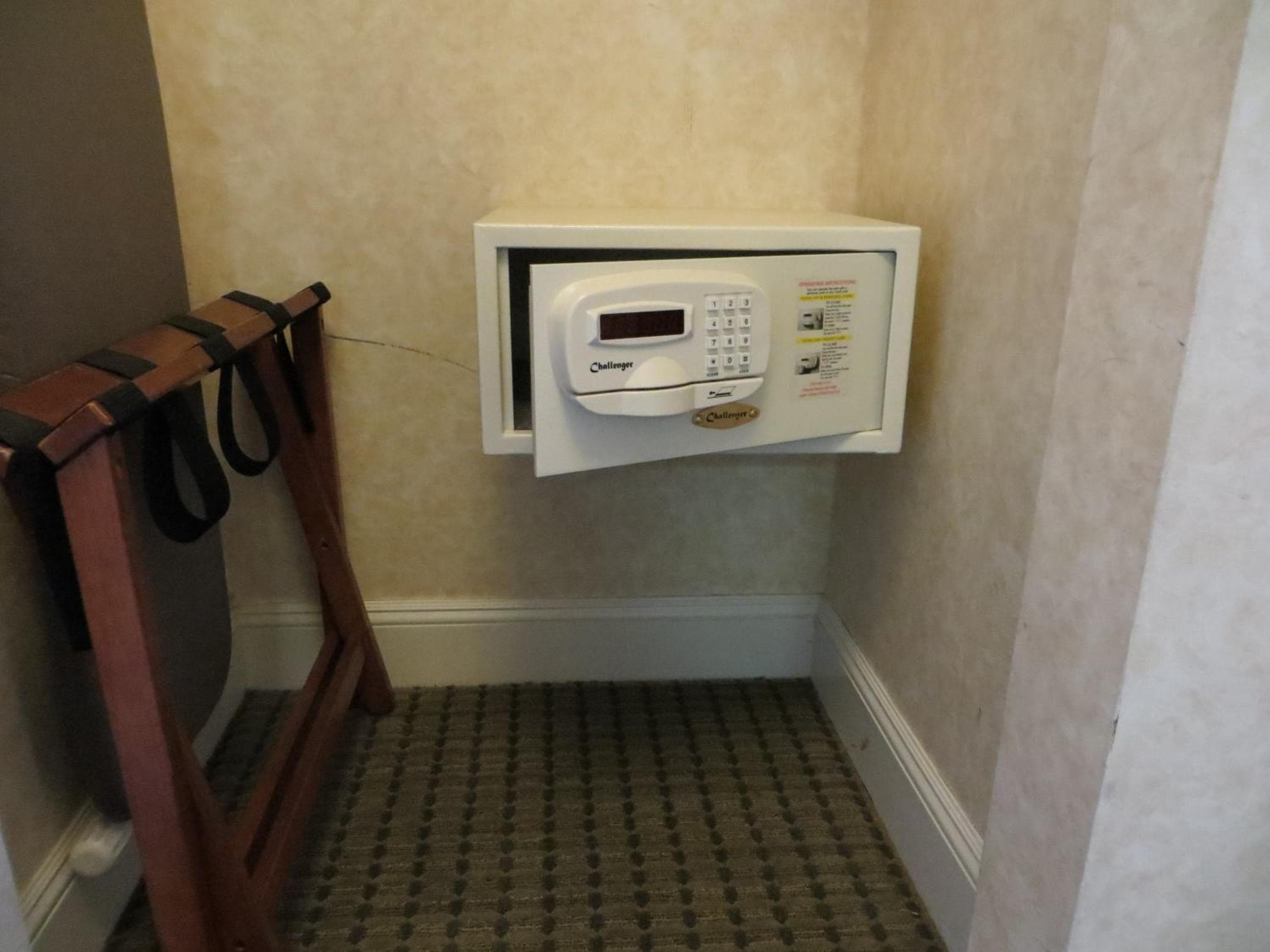 Superior King Room room photo