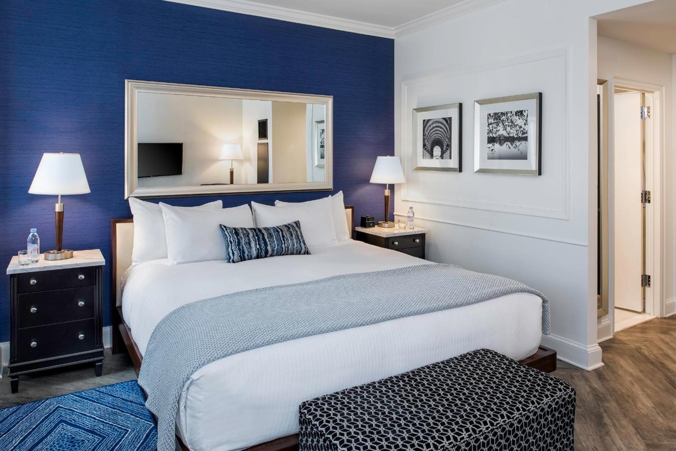 Superior King Room room photo