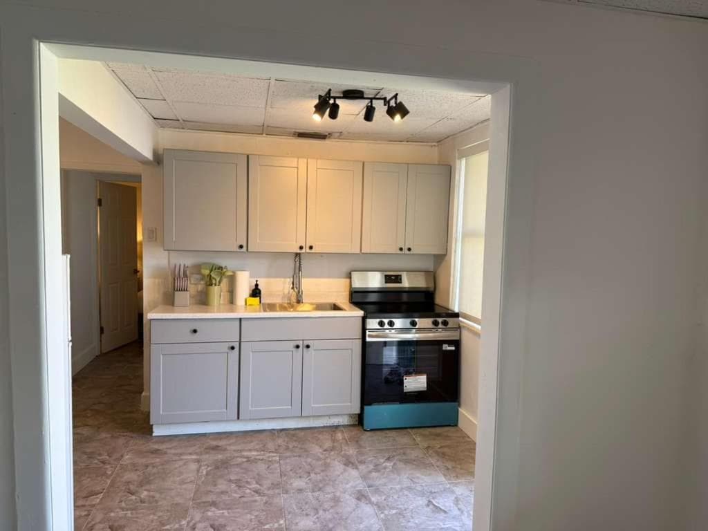 Apartment room photo