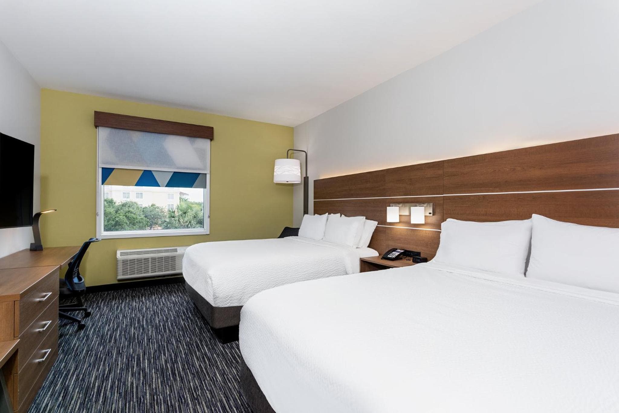 Queen Room with Two Queen Beds Hearing Accessible - Non-Smoking room photo