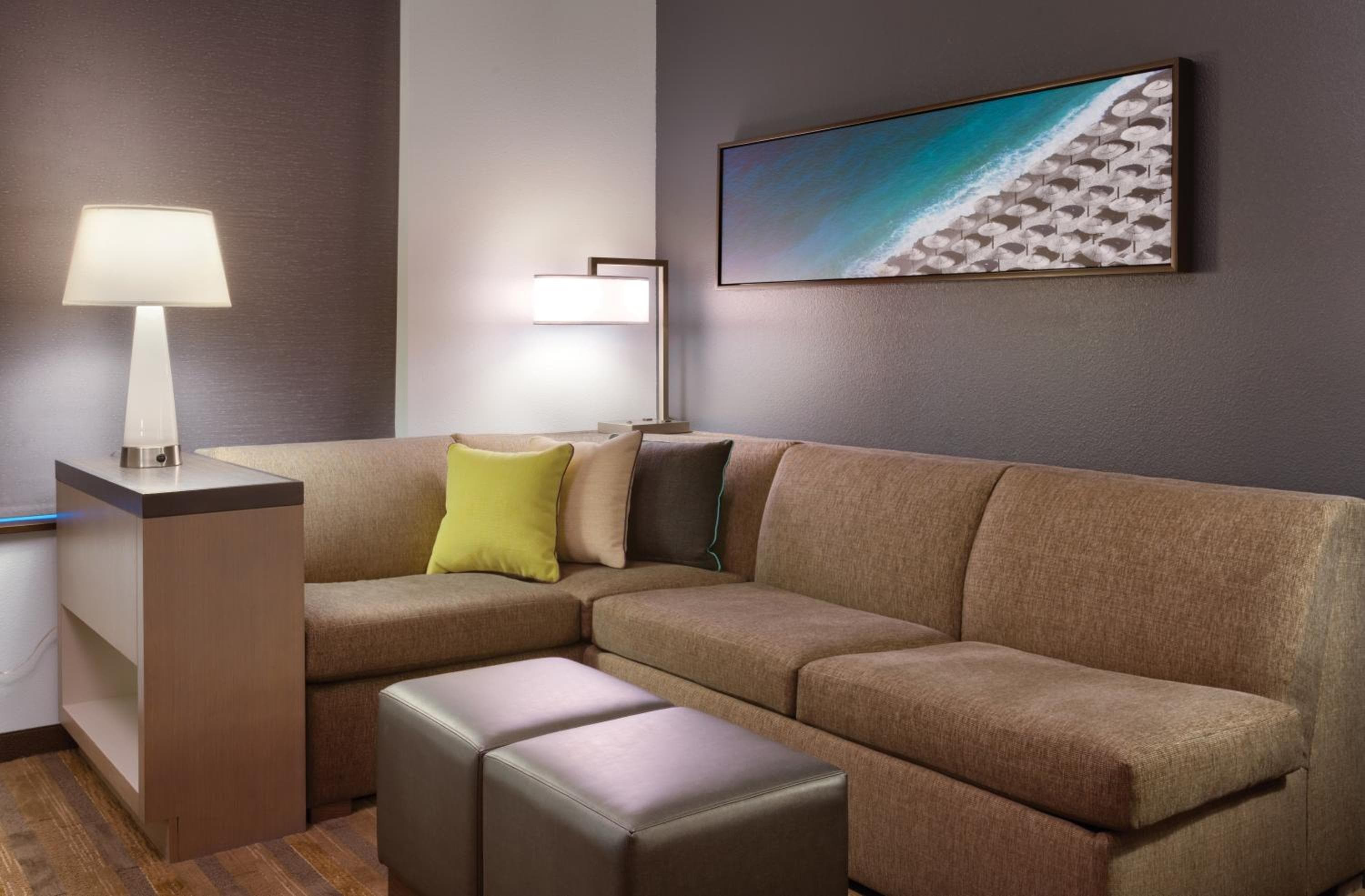 Den King Room with Sofa Bed room photo