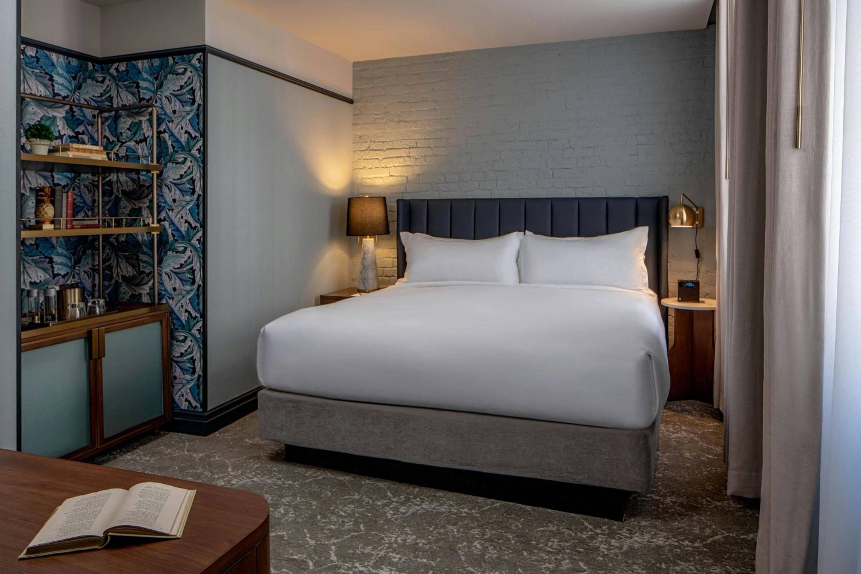 Queen Room room photo