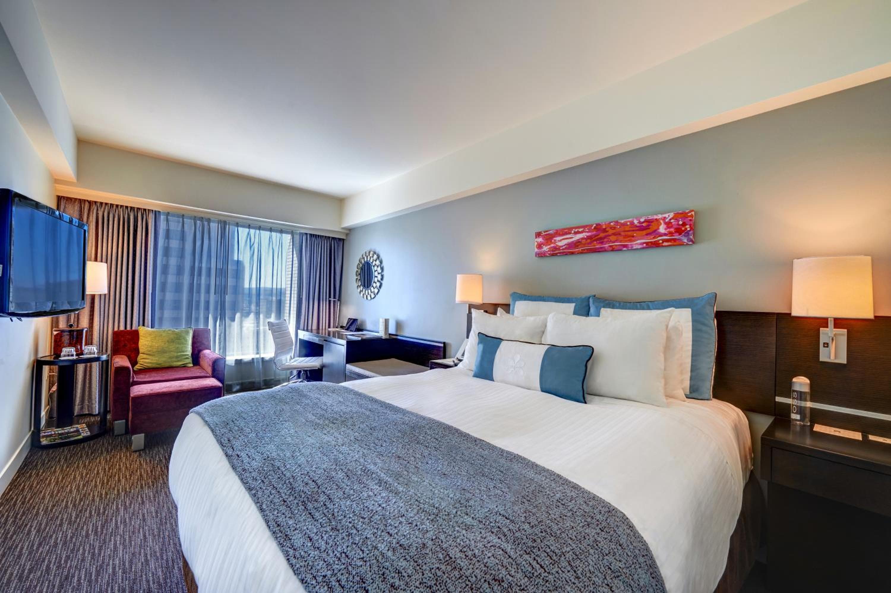 Petite Queen Room room photo