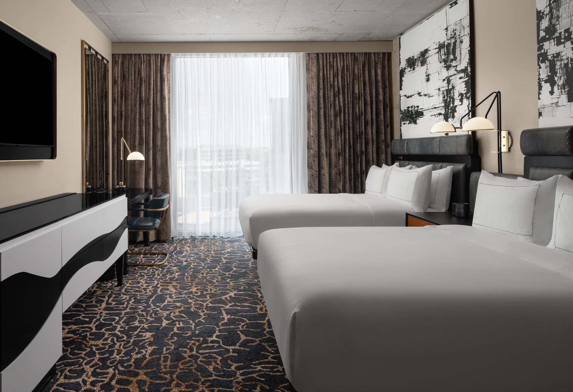 2 Queen Beds room photo