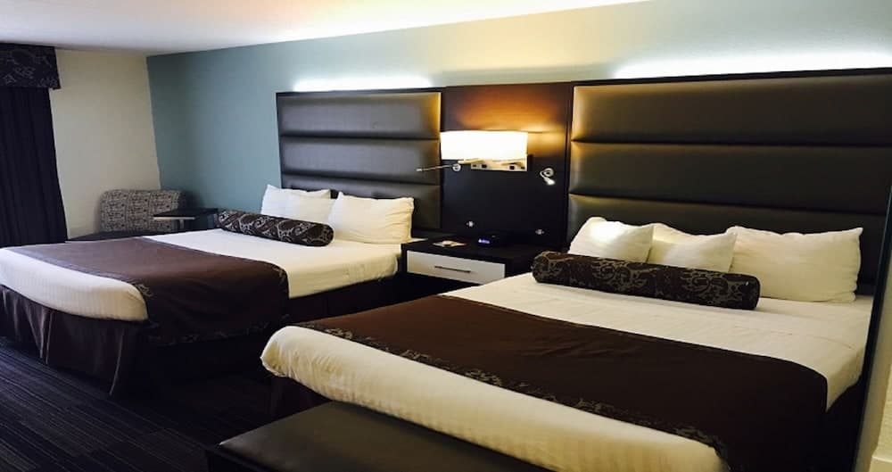 Deluxe Room, 2 Queen Beds room photo