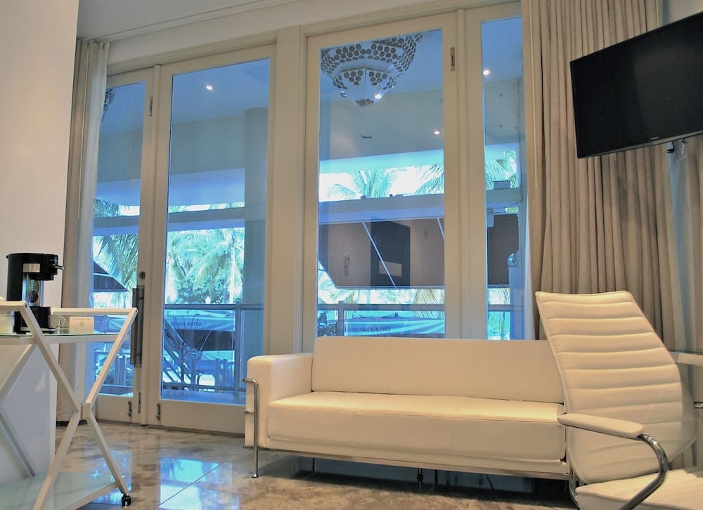 City Studio, City View (Ocean) room photo