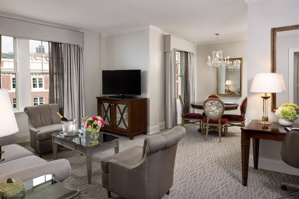 Deluxe Suite room photo