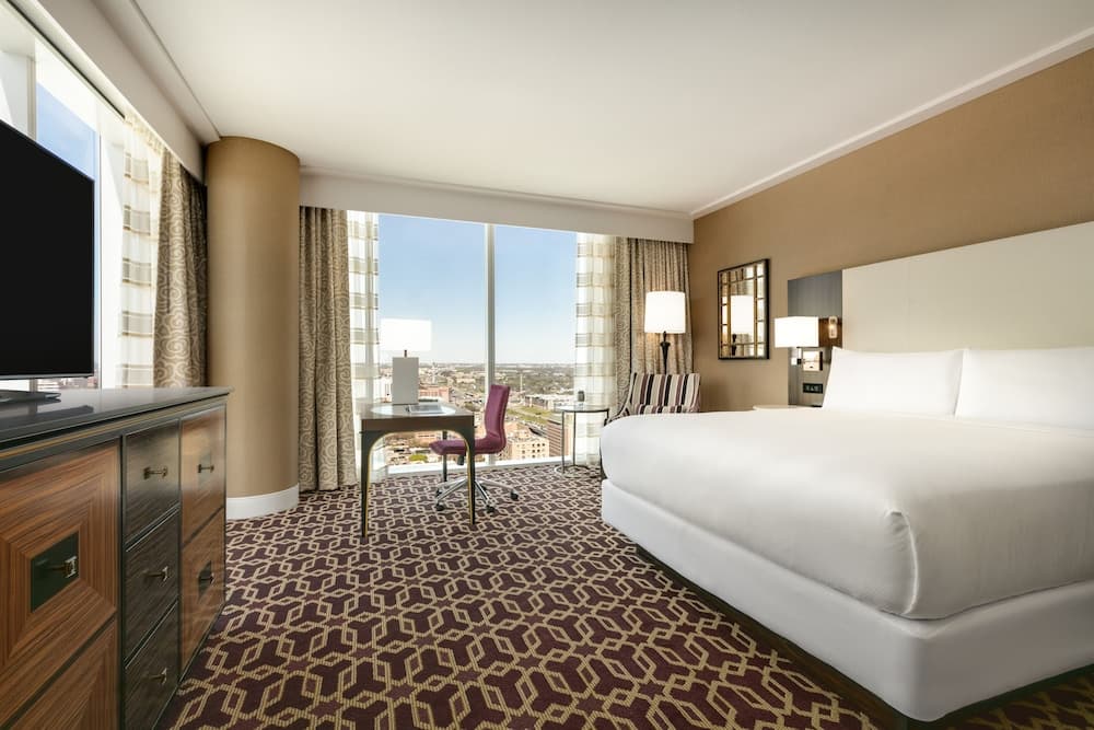 Signature Corner Room, 1 King Bed room photo