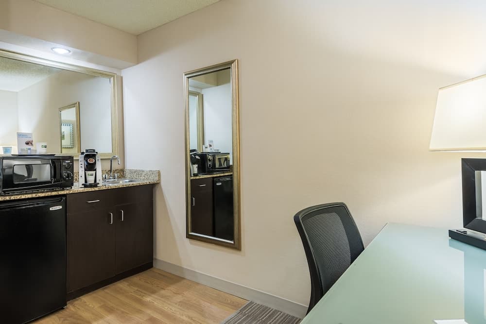 Suite, 2 Double Beds (Living Area) room photo
