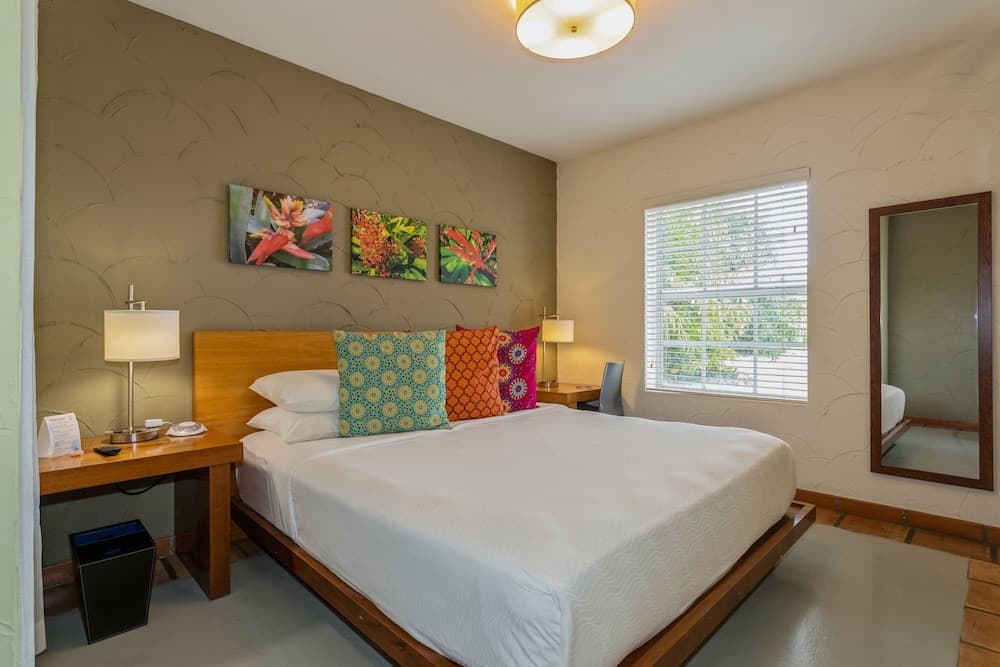 Deluxe Two-Bedroom Apartment (Self Check-in) room photo