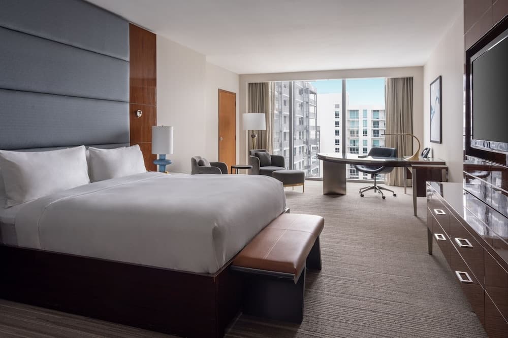 Executive Room, 1 King Bed room photo