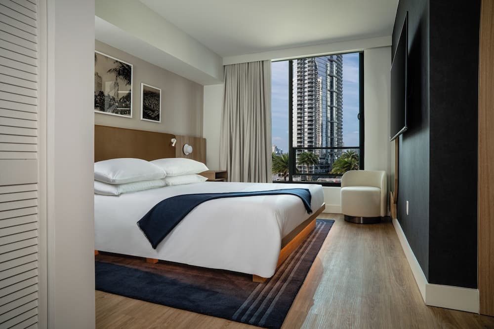 Partial Waterview Two Bedroom Suite with Balcony room photo