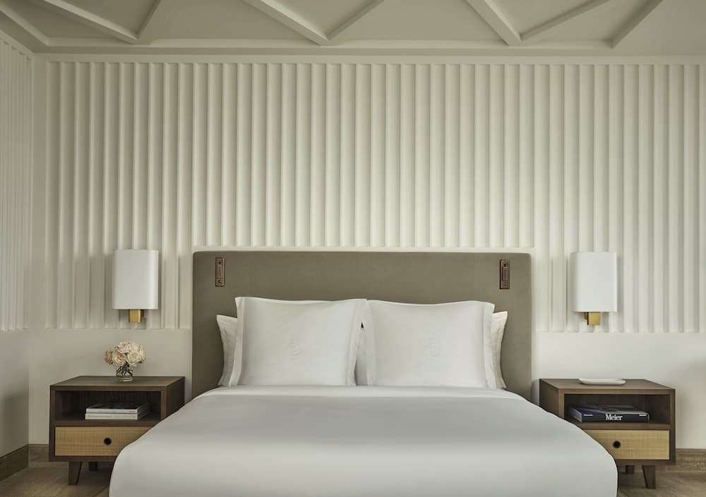 Club Room, 1 King Bed, Non Smoking room photo