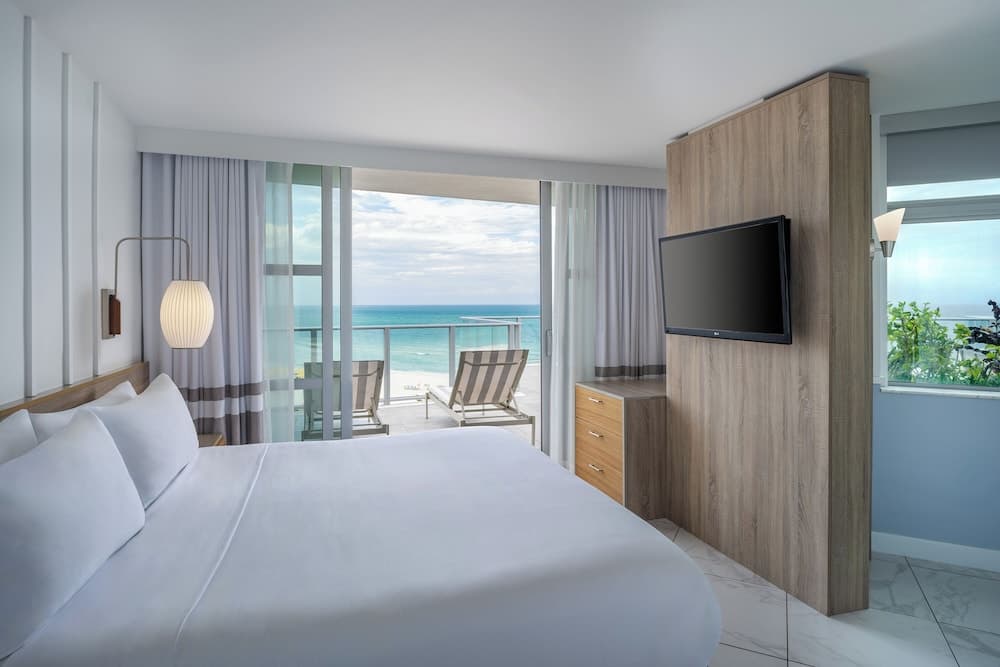 Suite, 1 Bedroom room photo