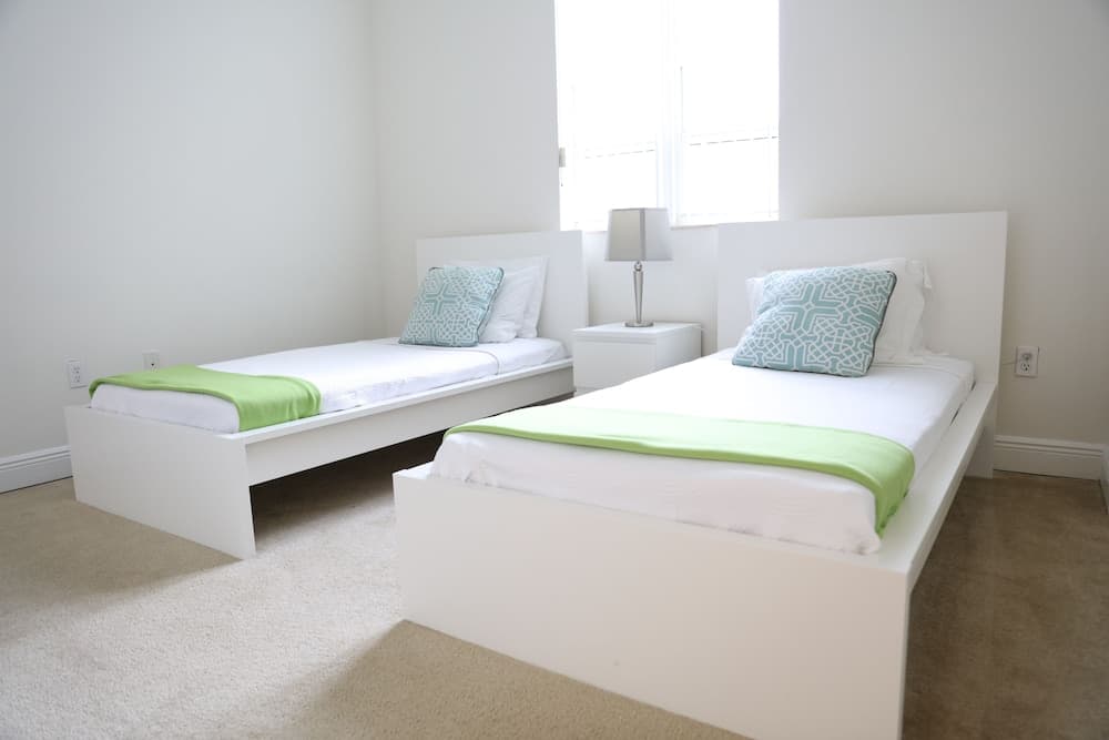 Suite, 1 Bedroom room photo