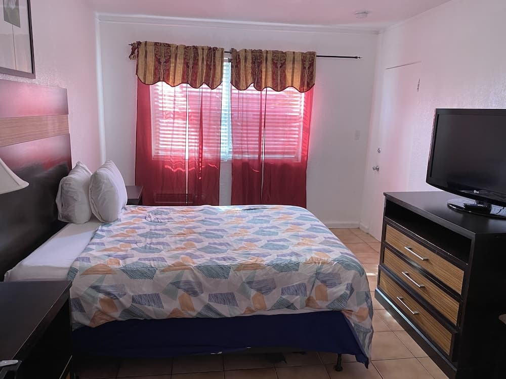 Basic Room room photo