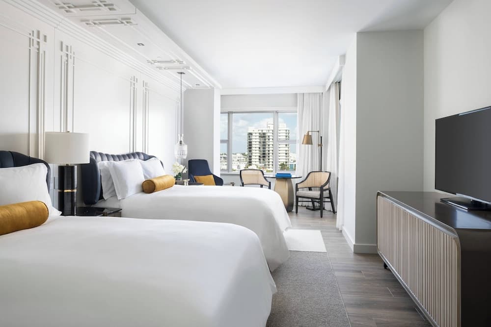 Room, 2 Double Beds, City View room photo