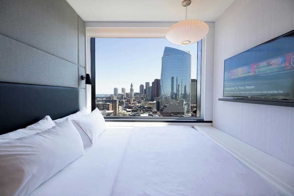 Premium Room, 1 King Bed (View) room photo