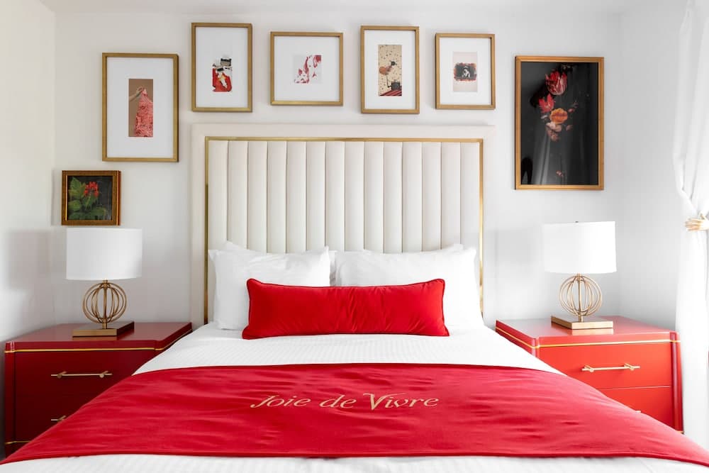 Vendue Signature Queen room photo