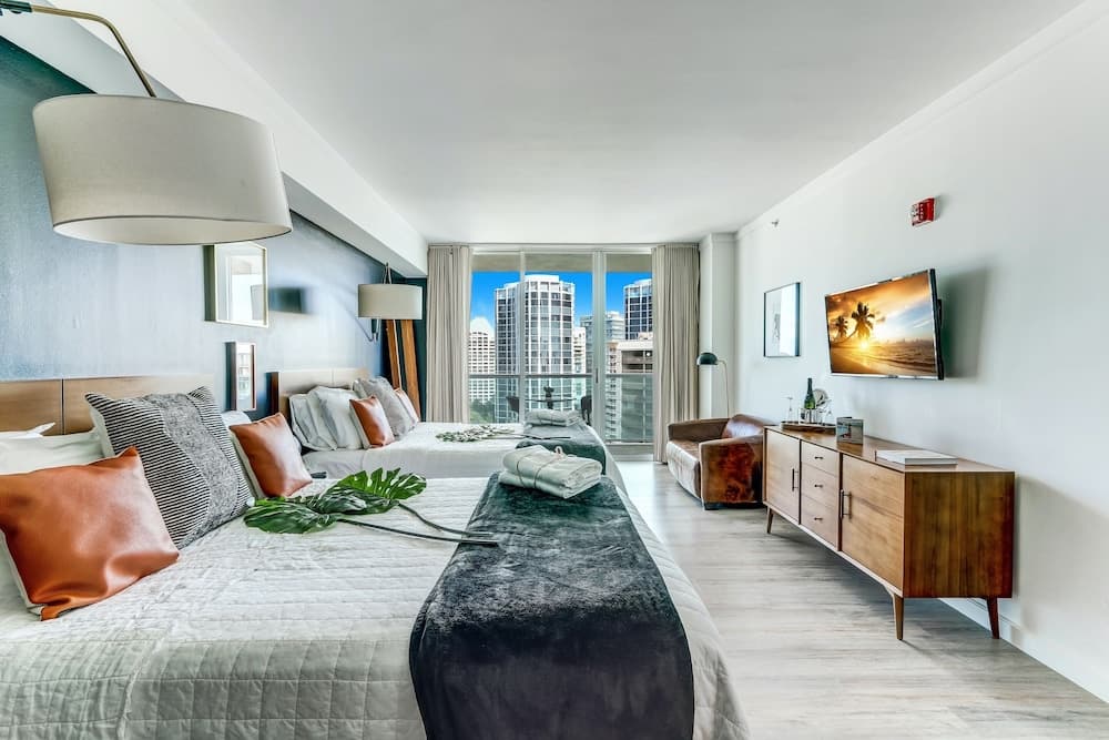 Double Bay Studio Sleeps 4 in Coconut Grove room photo