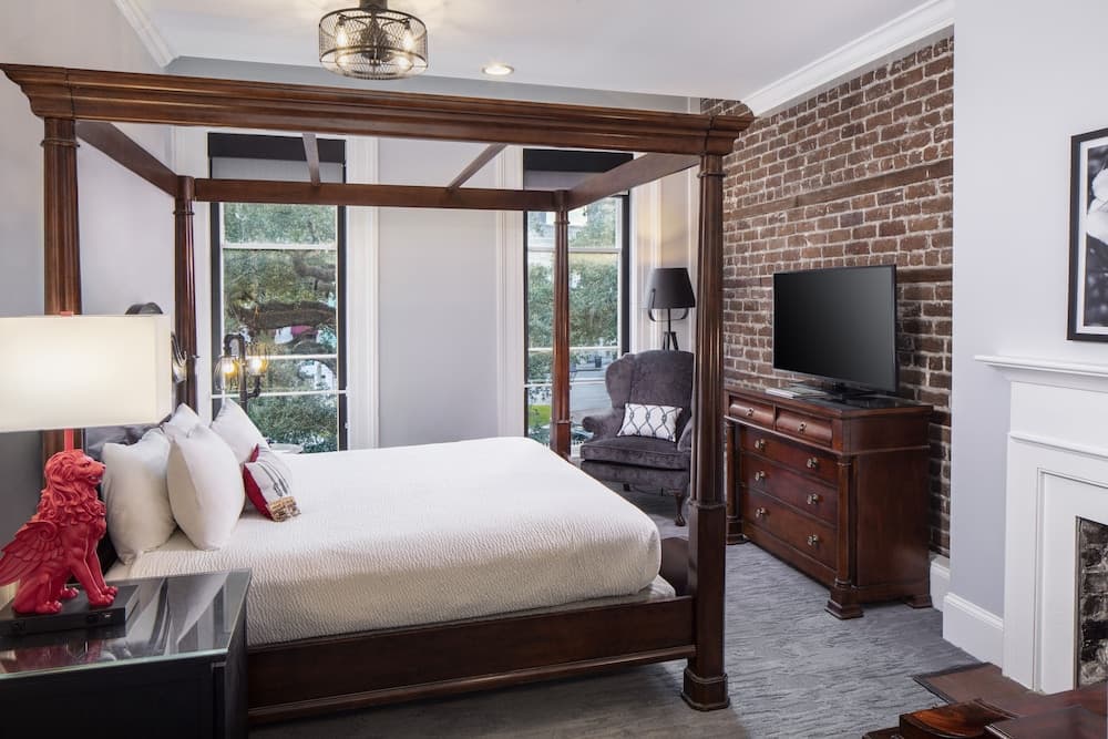 Standard Room, 1 Queen Bed, Historic View room photo